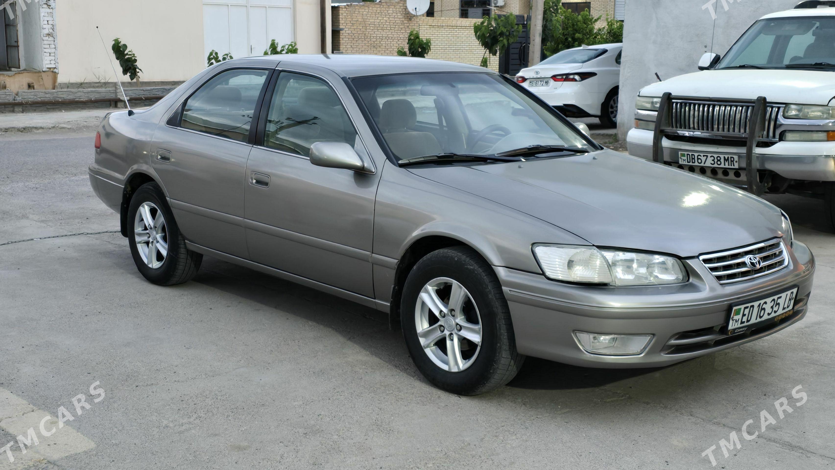 Toyota Camry 1998 - 125 000 TMT - Мары - img 1