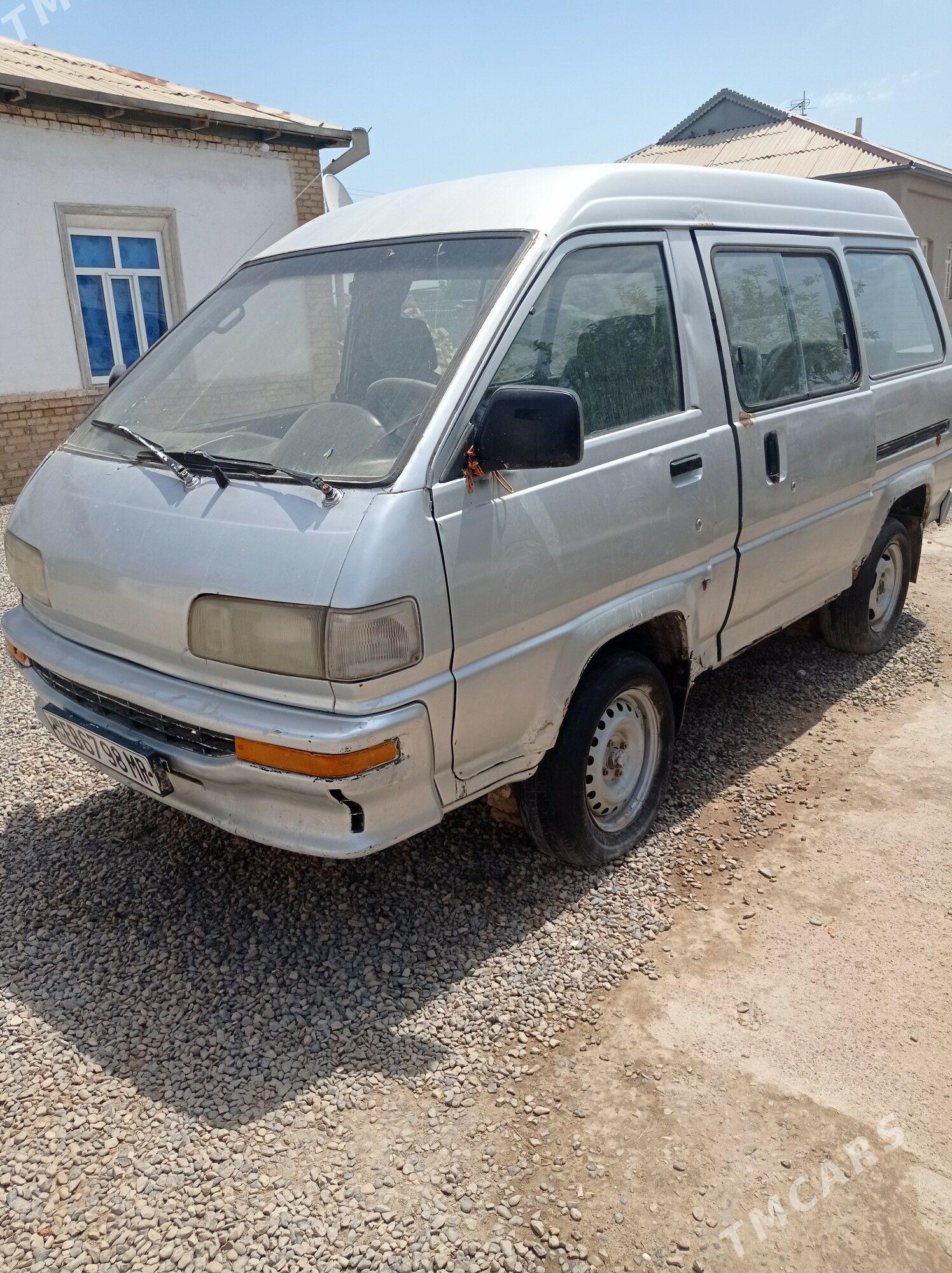 Toyota Town Ace 1990 - 11 000 TMT - Мары - img 1