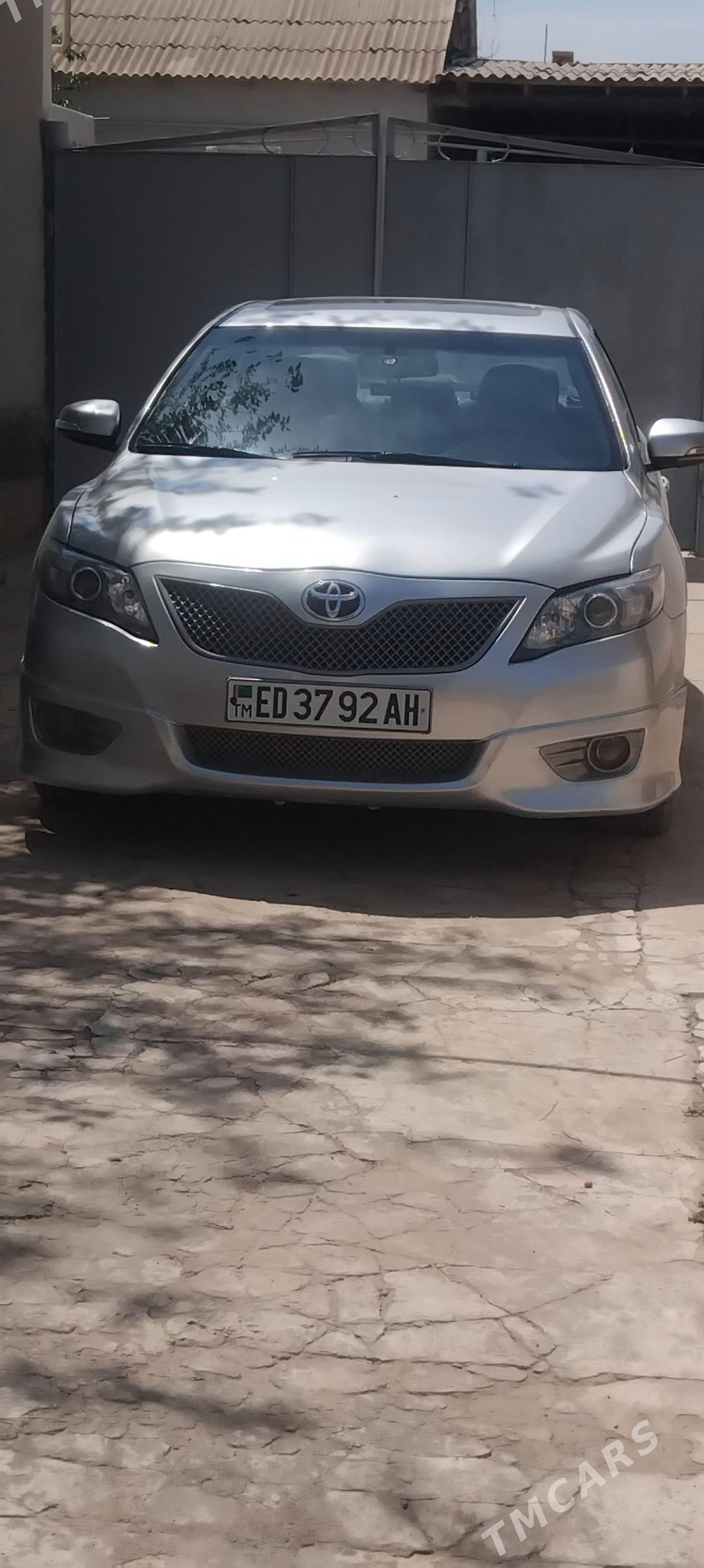 Toyota Camry 2009 - 220 000 TMT - Теджен - img 1