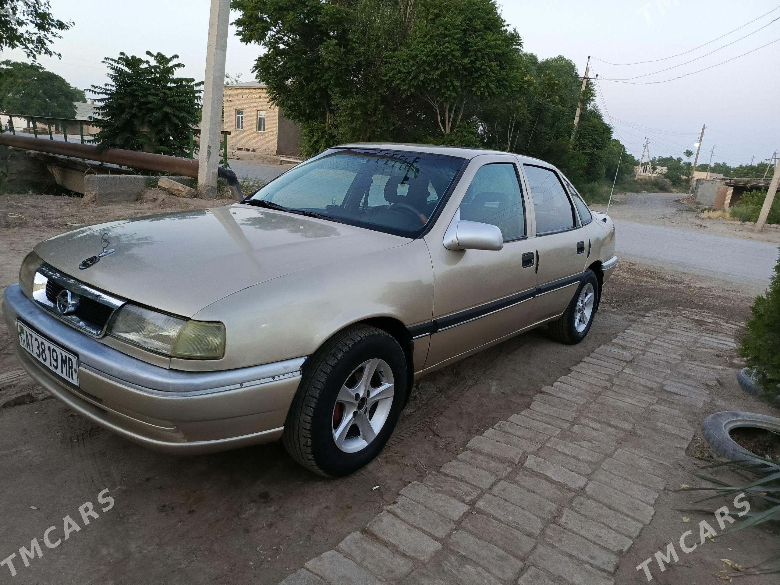 Opel Vectra 1991 - 42 000 TMT - Халач - img 1