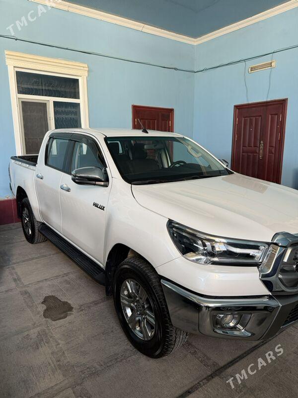 Toyota Hilux 2025 - 700 000 TMT - Туркменабат - img 1