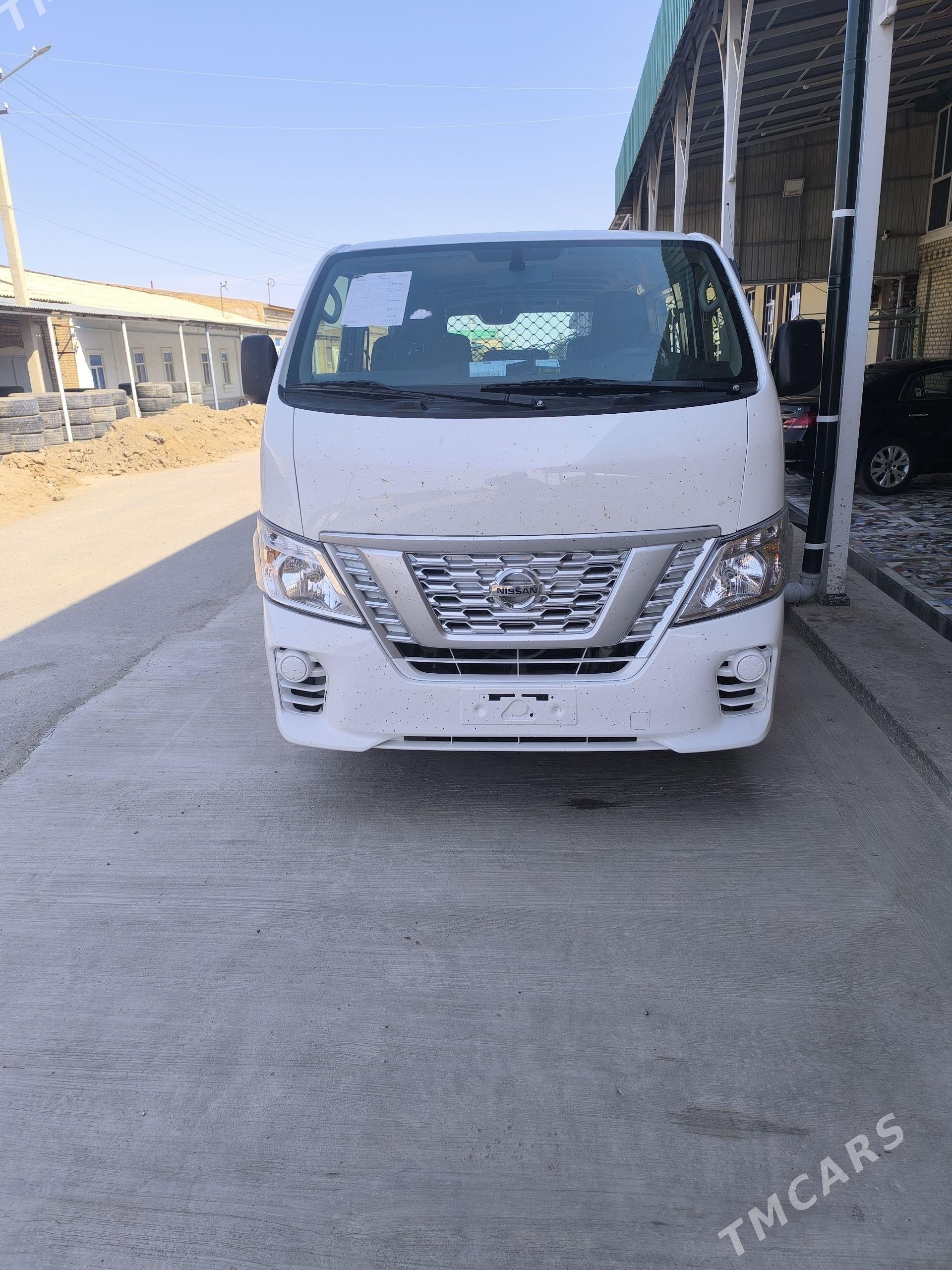 Nissan Urvan 2021 - 340 000 TMT - Türkmenabat - img 1