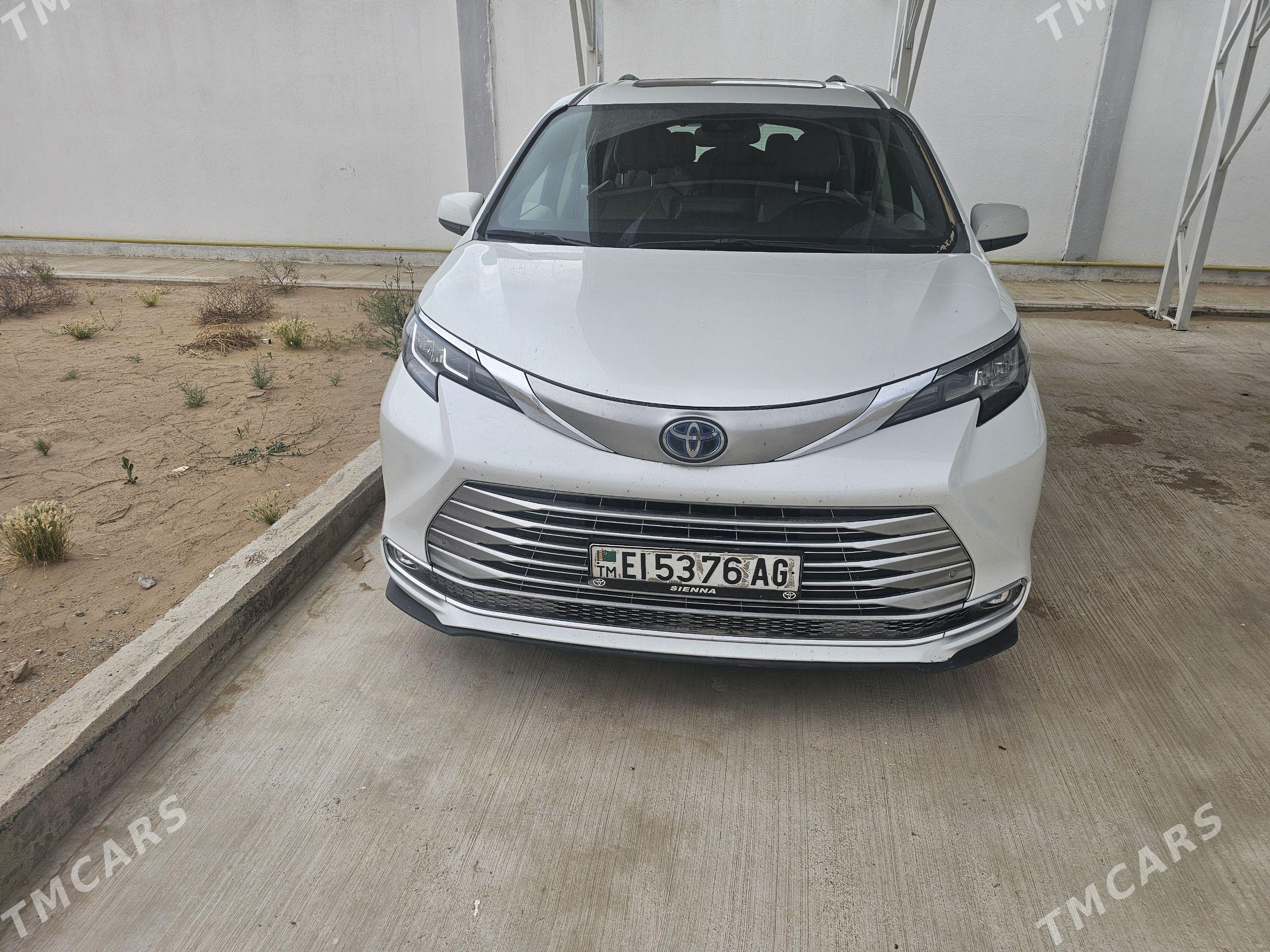 Toyota Sienna 2022 - 550 000 TMT - Ашхабад - img 1