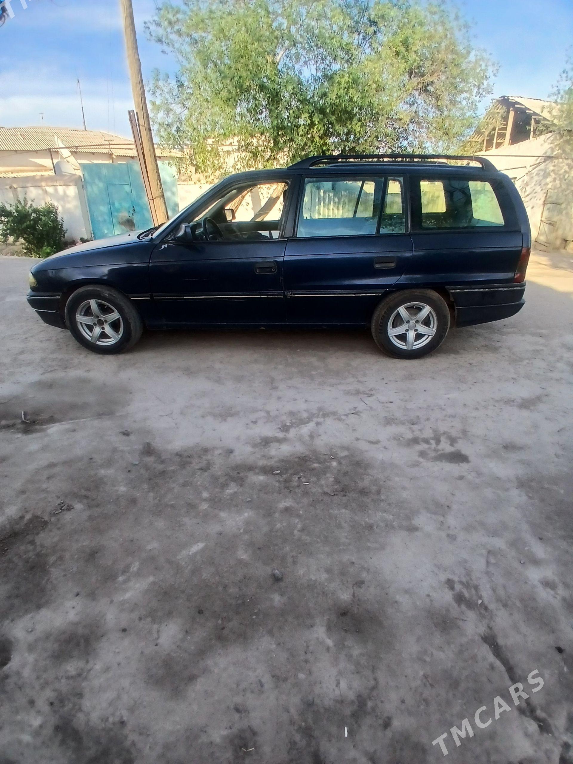 Opel Astra 1992 - 28 000 TMT - Болдумсаз - img 1