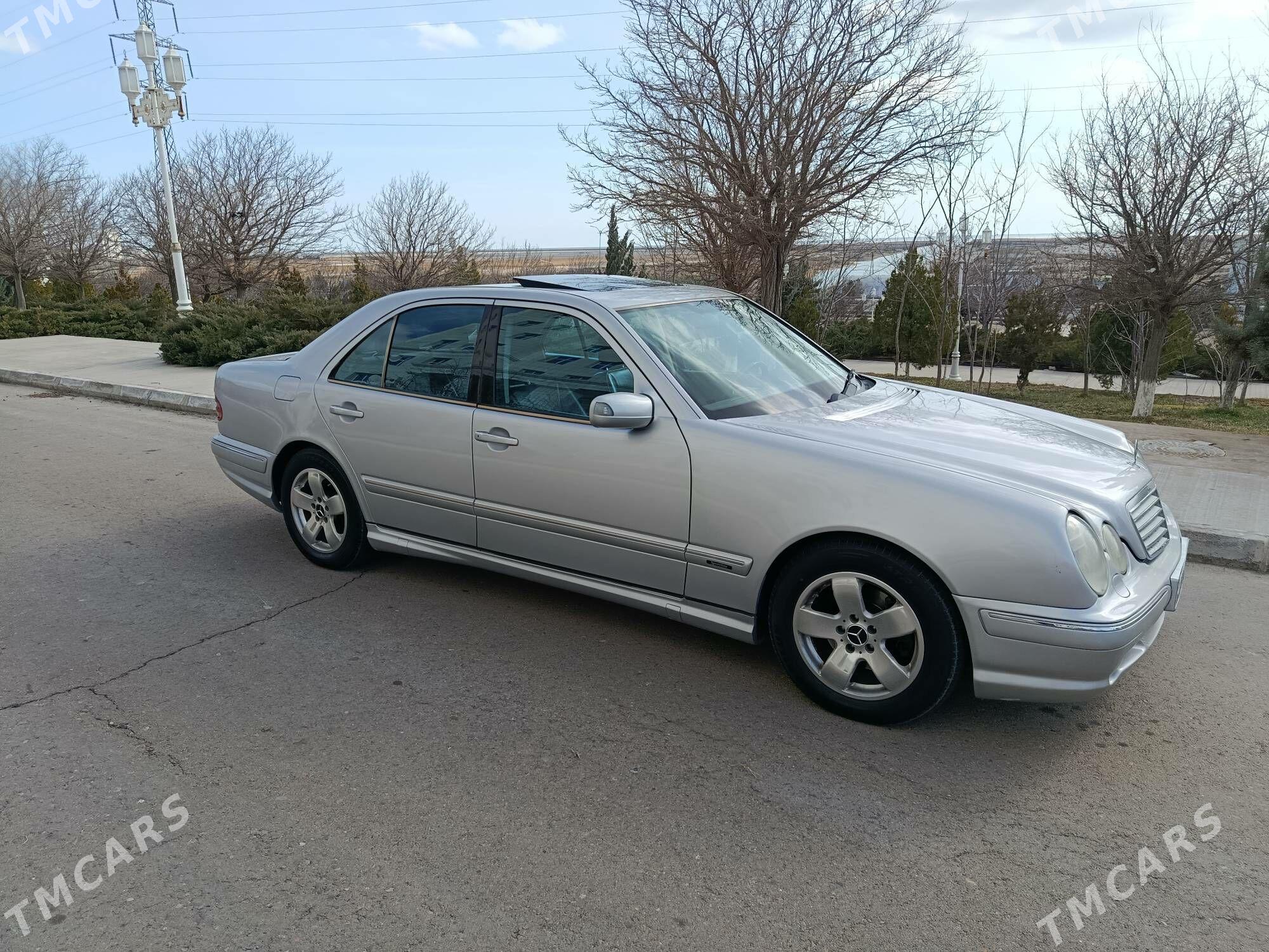 Mercedes-Benz E320 2001 - 150 000 TMT - Türkmenbaşy - img 1