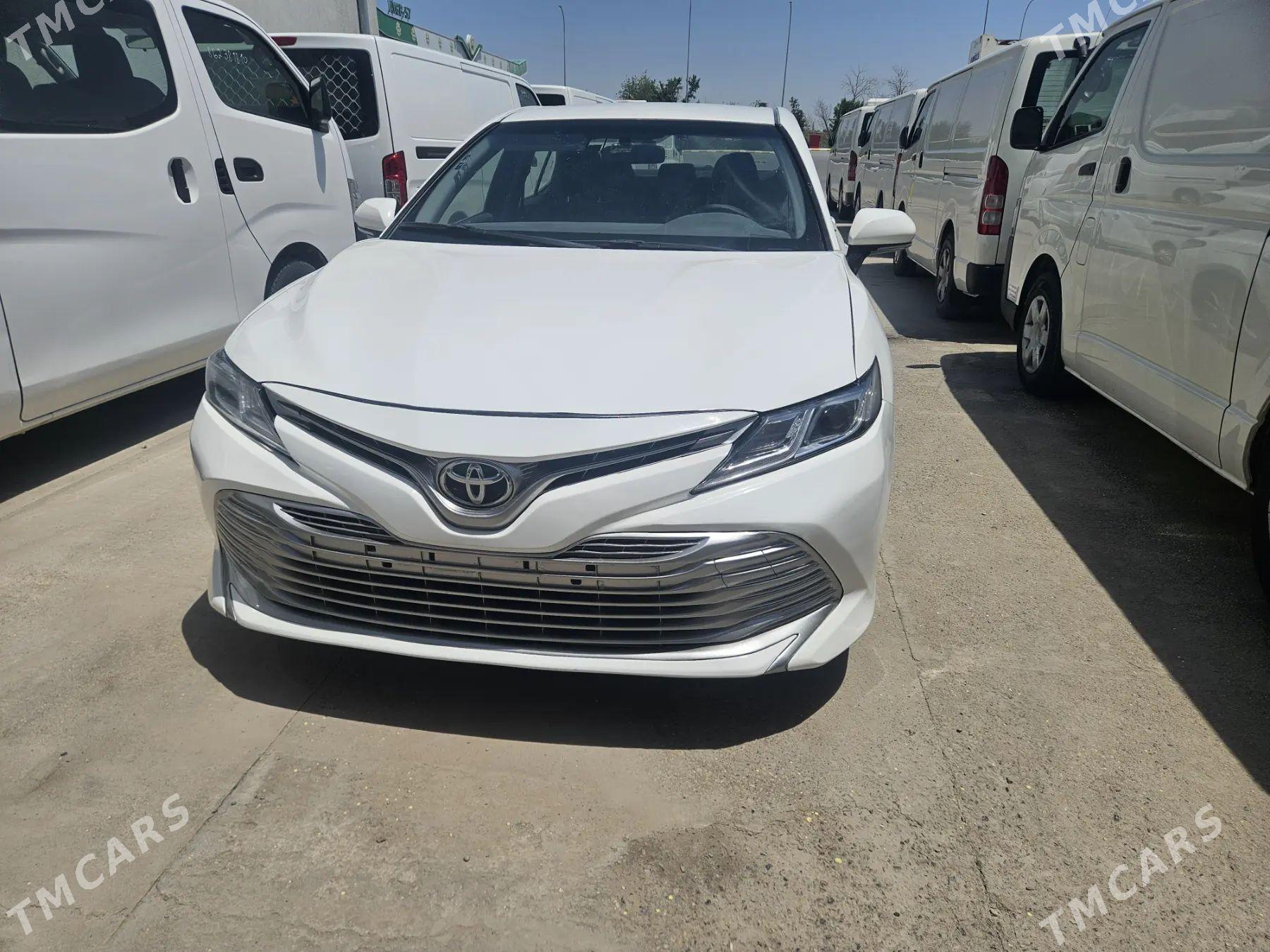 Toyota Camry 2018 - 255 000 TMT - Кëши - img 1