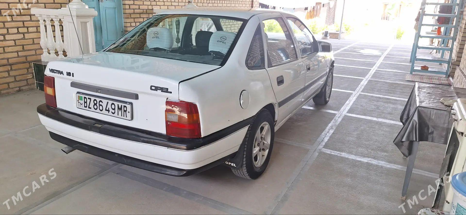 Opel Vectra 1993 - 25 000 TMT - Mary - img 1