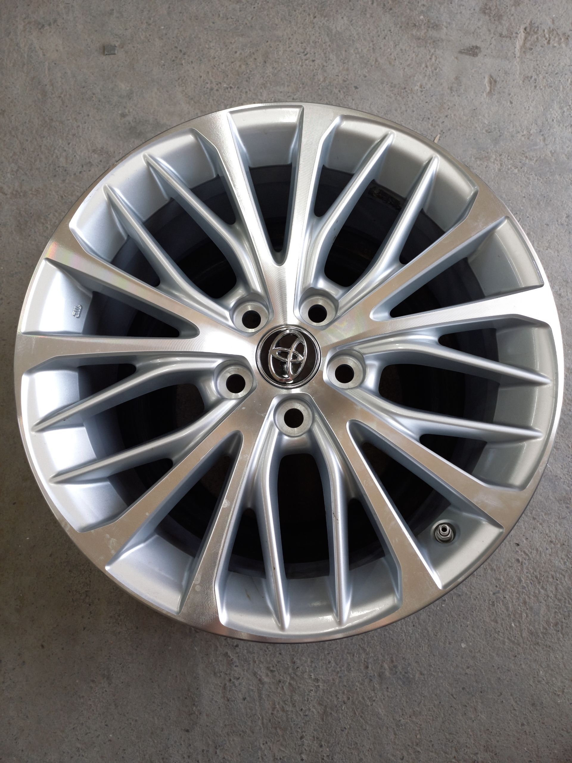 Camry 18 diska original 2 500 TMT - Aşgabat - img 1