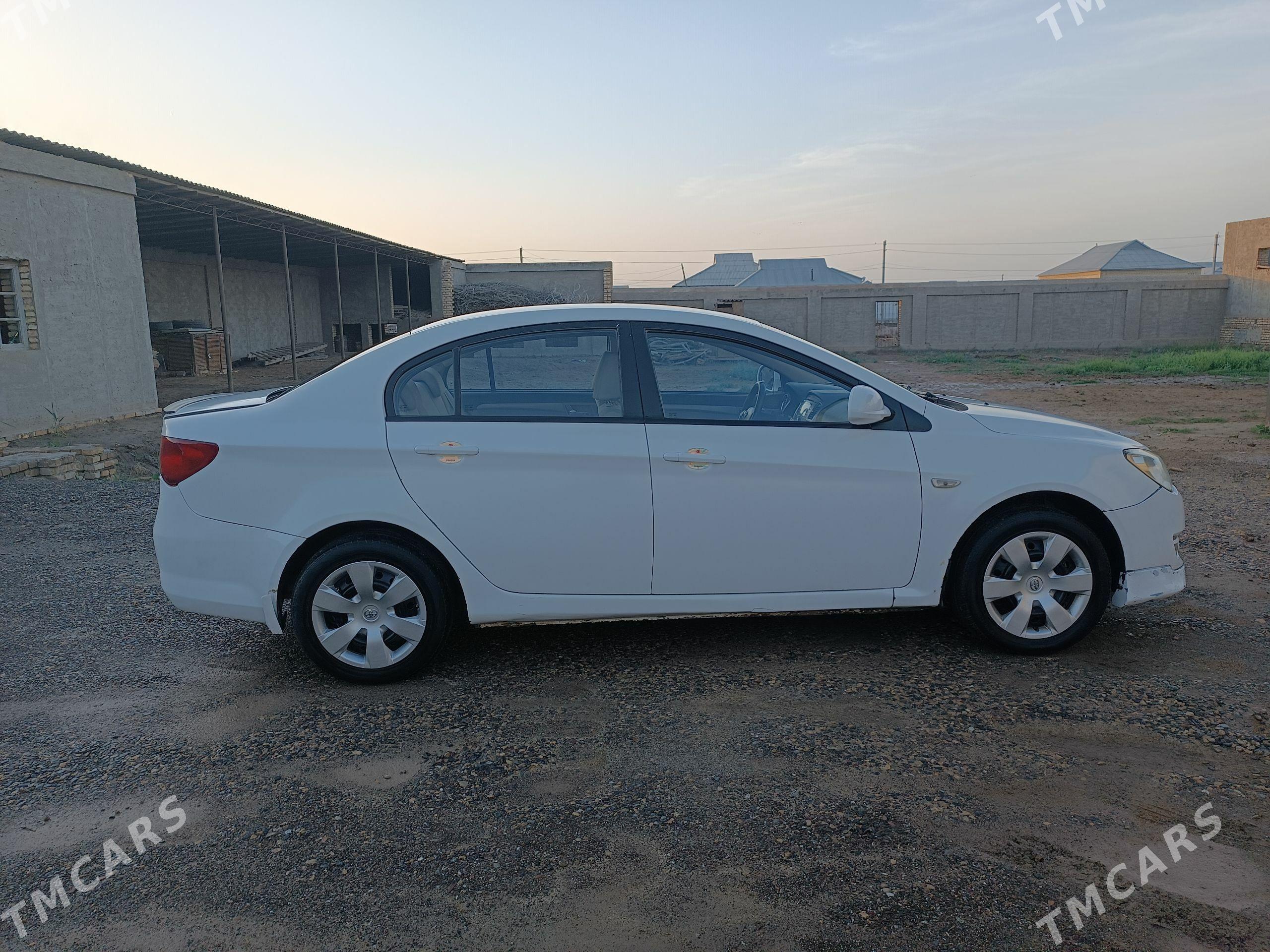 Toyota Corolla 2011 - 120 000 TMT - Мары - img 1
