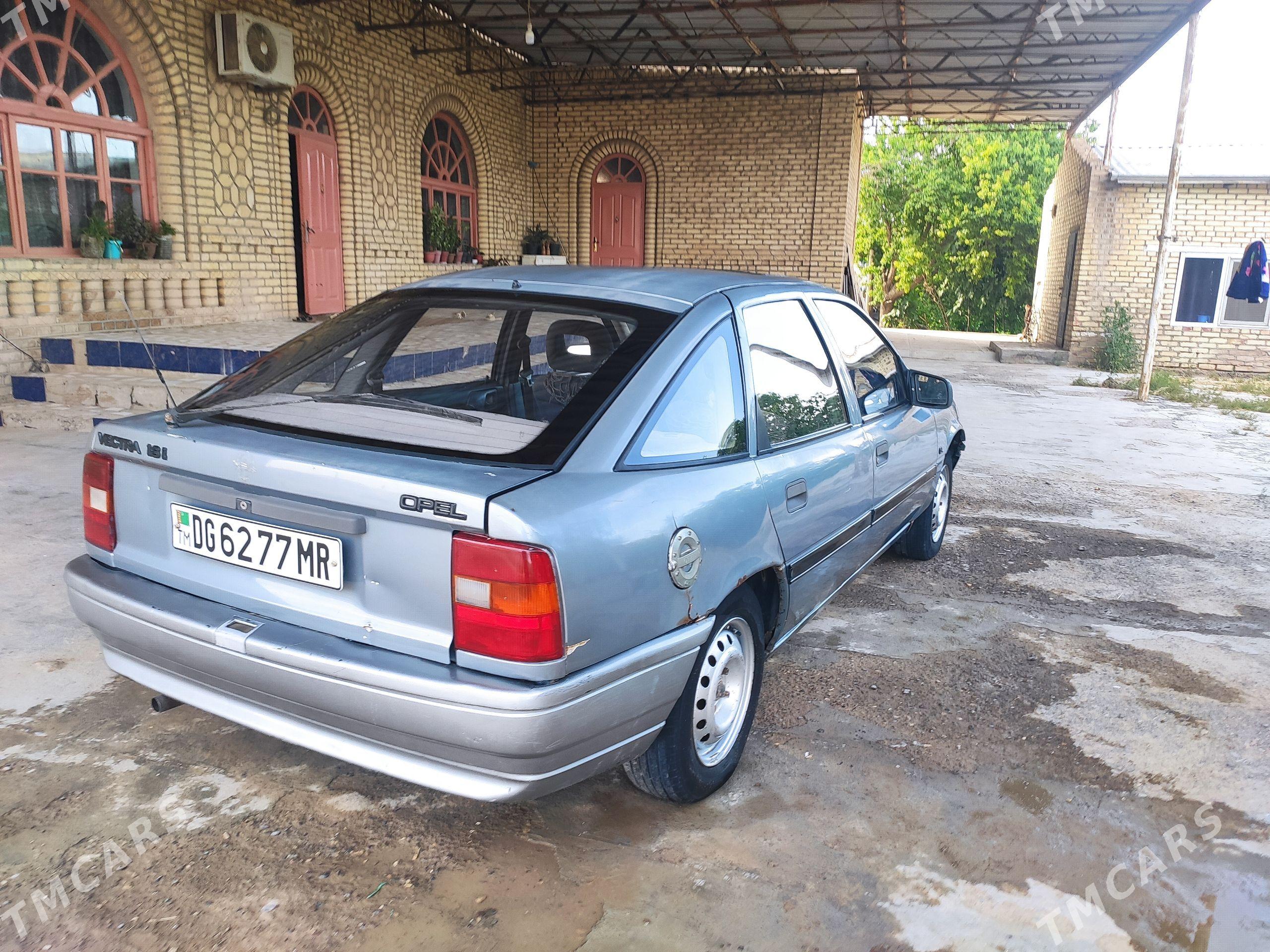 Opel Vectra 1990 - 30 000 TMT - Murgap - img 1