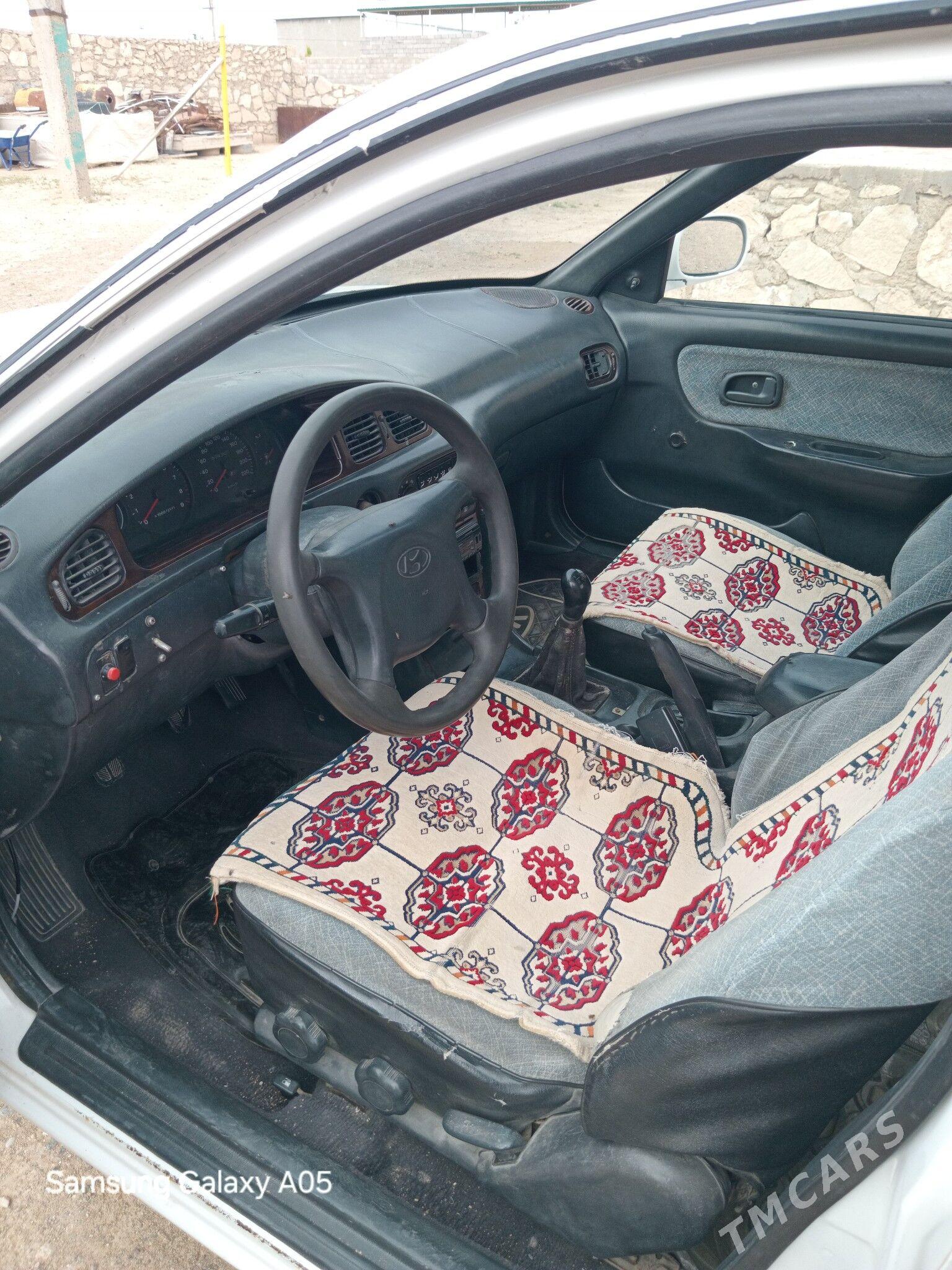 Hyundai Elantra 1995 - 32 000 TMT - Türkmenbaşy - img 1