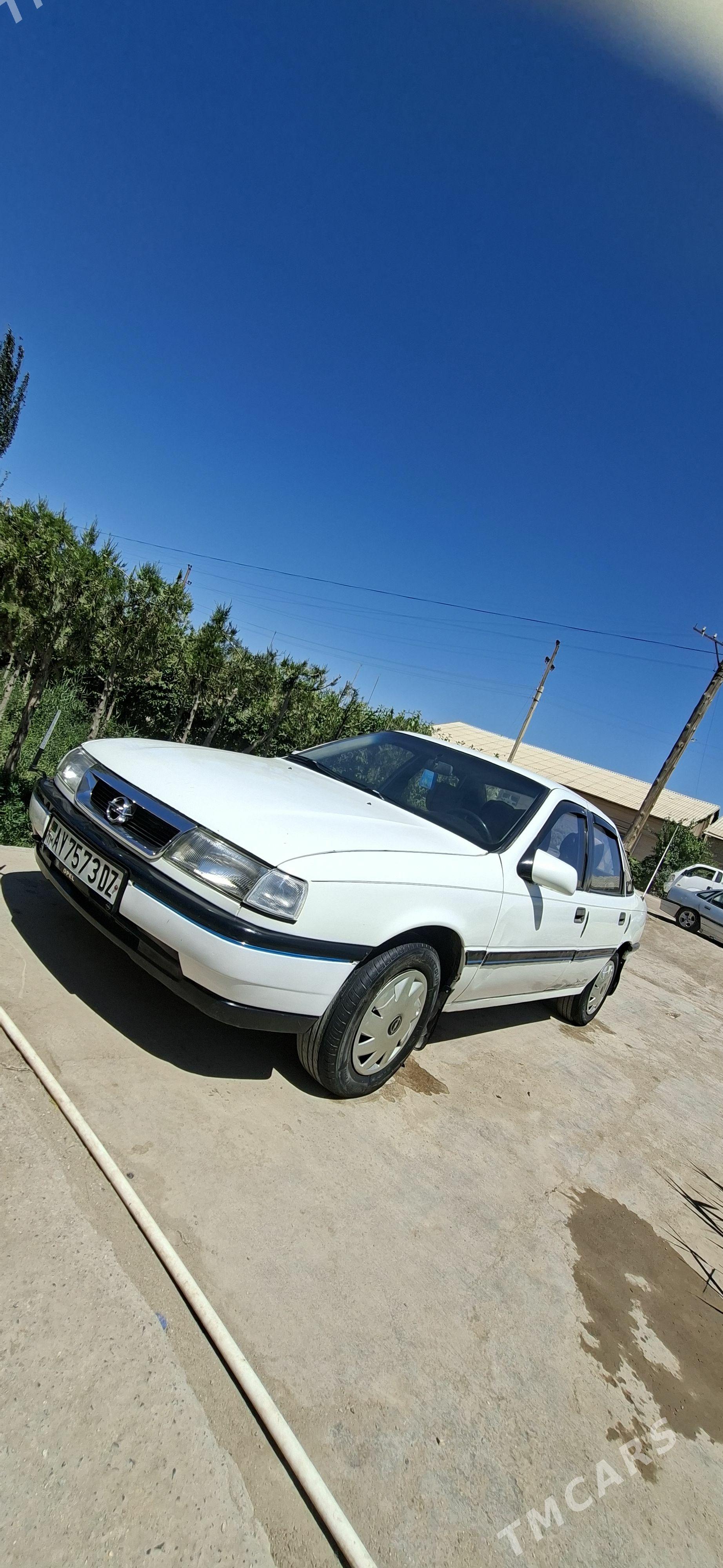 Opel Vectra 1991 - 45 000 TMT - Гурбансолтан Едже - img 1