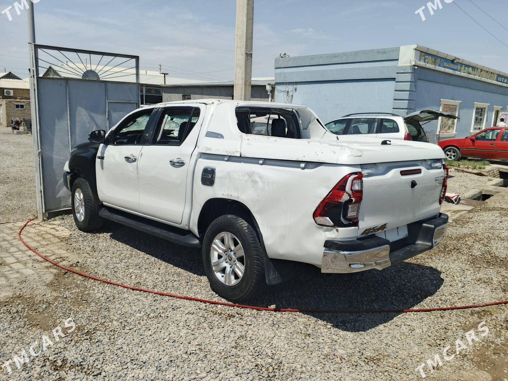 Toyota Hilux 2024 - 470 000 TMT - Мургап - img 1
