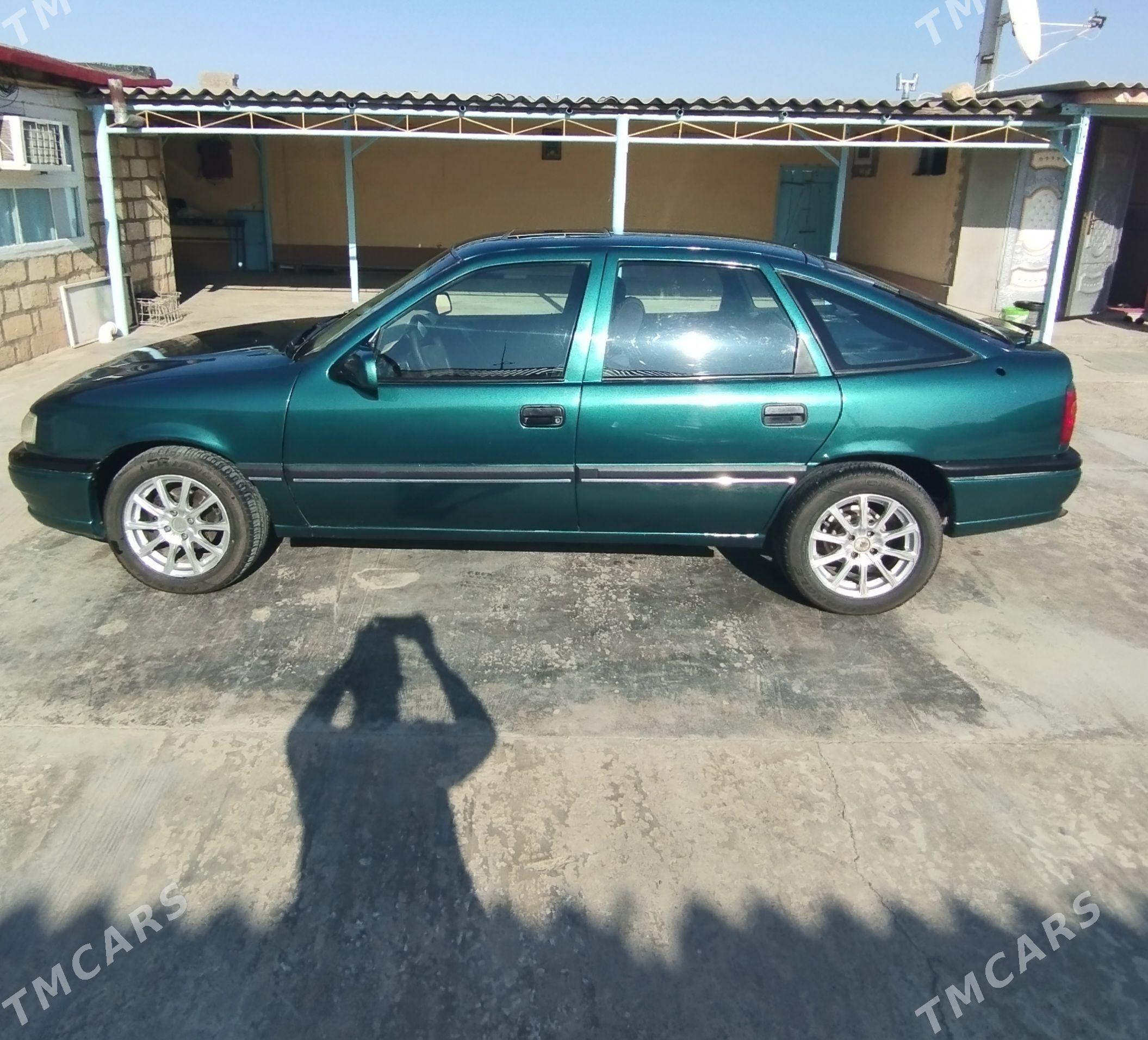 Opel Vectra 1995 - 33 000 TMT - Gyzylarbat - img 1