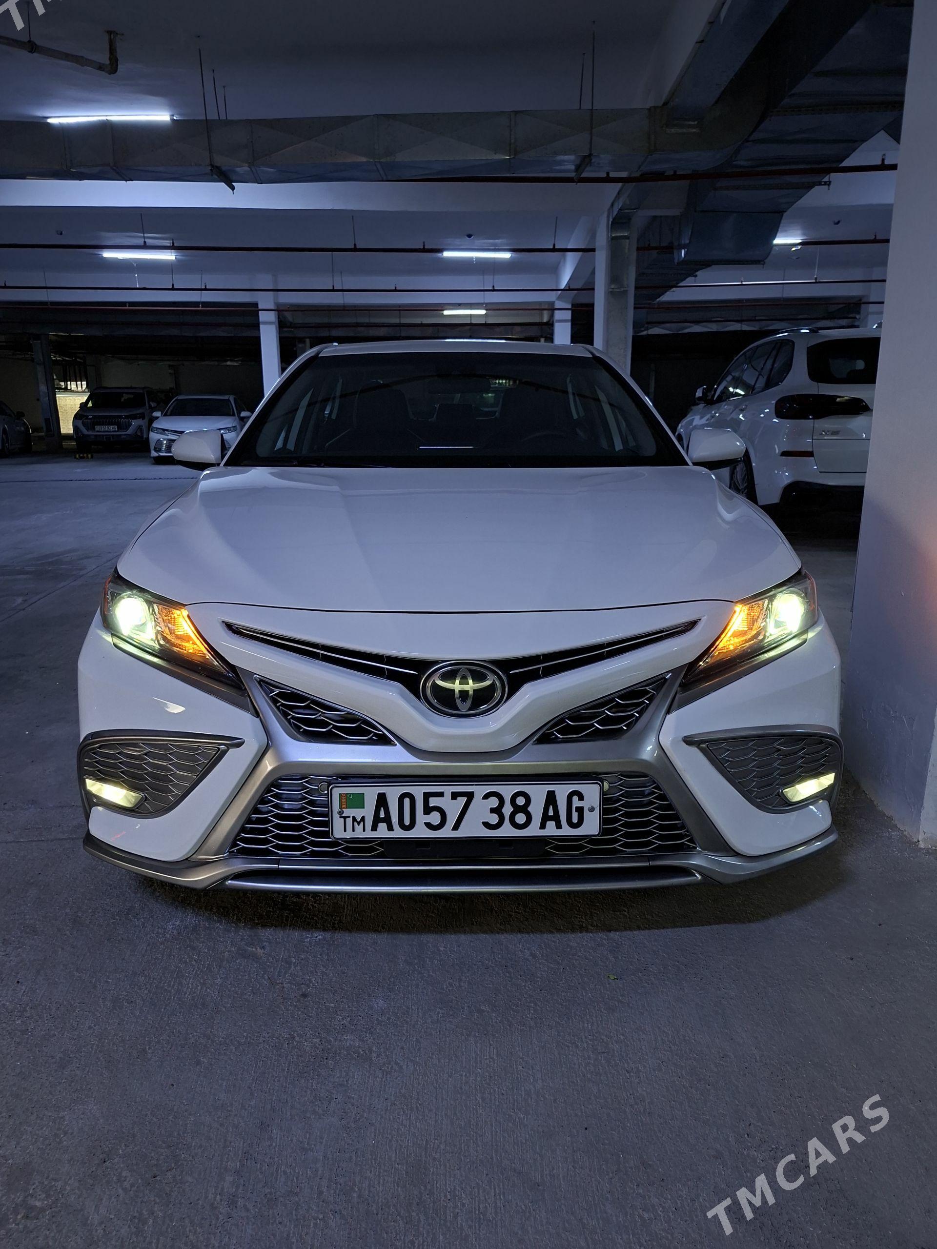 Toyota Camry 2021 - 340 000 TMT - Aşgabat - img 1