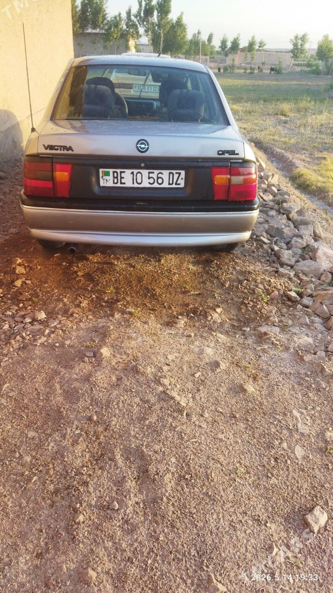 Opel Vectra 1995 - 50 000 TMT - Губадаг - img 1