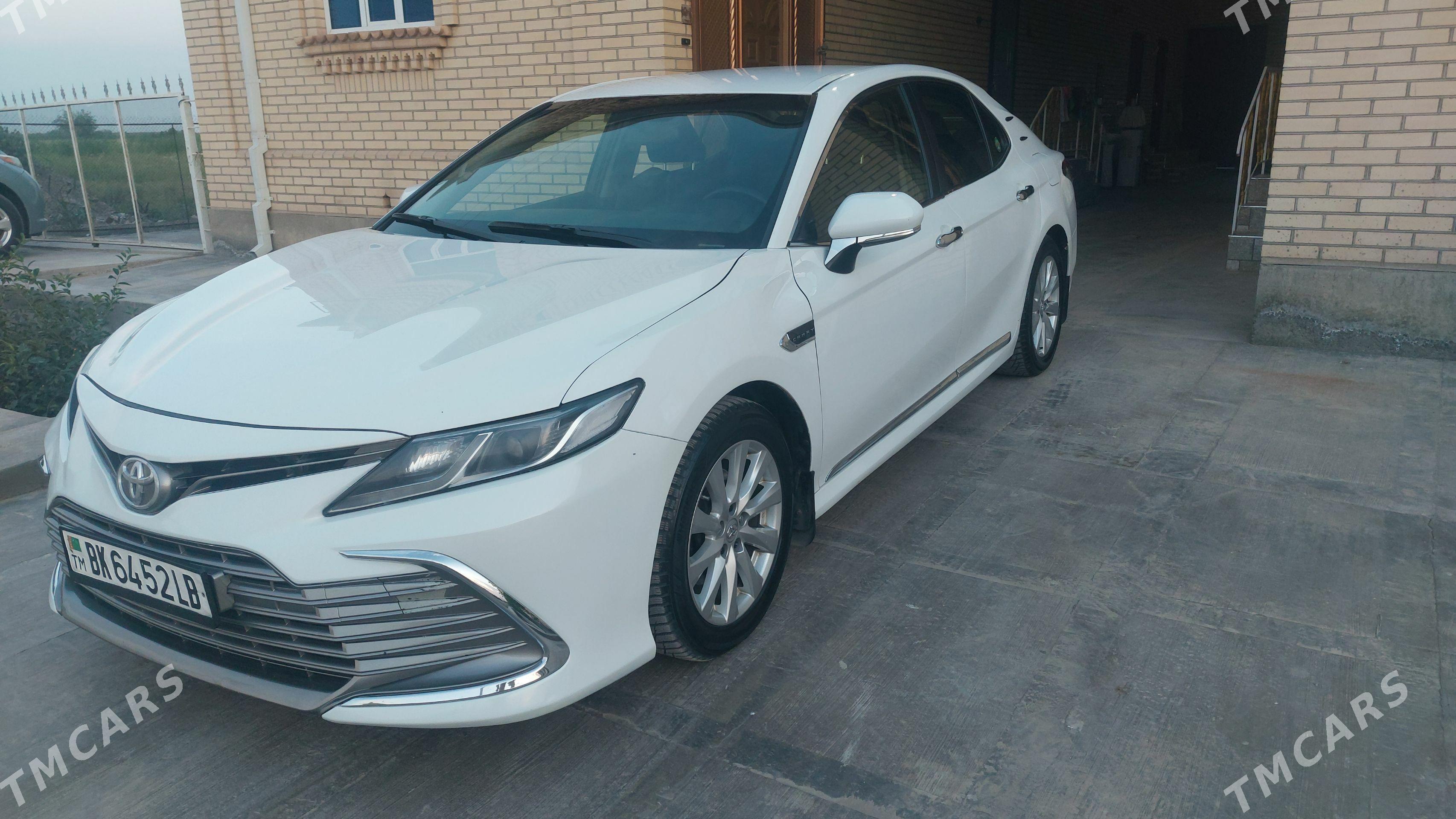 Toyota Camry 2021 - 285 000 TMT - Дянев - img 1