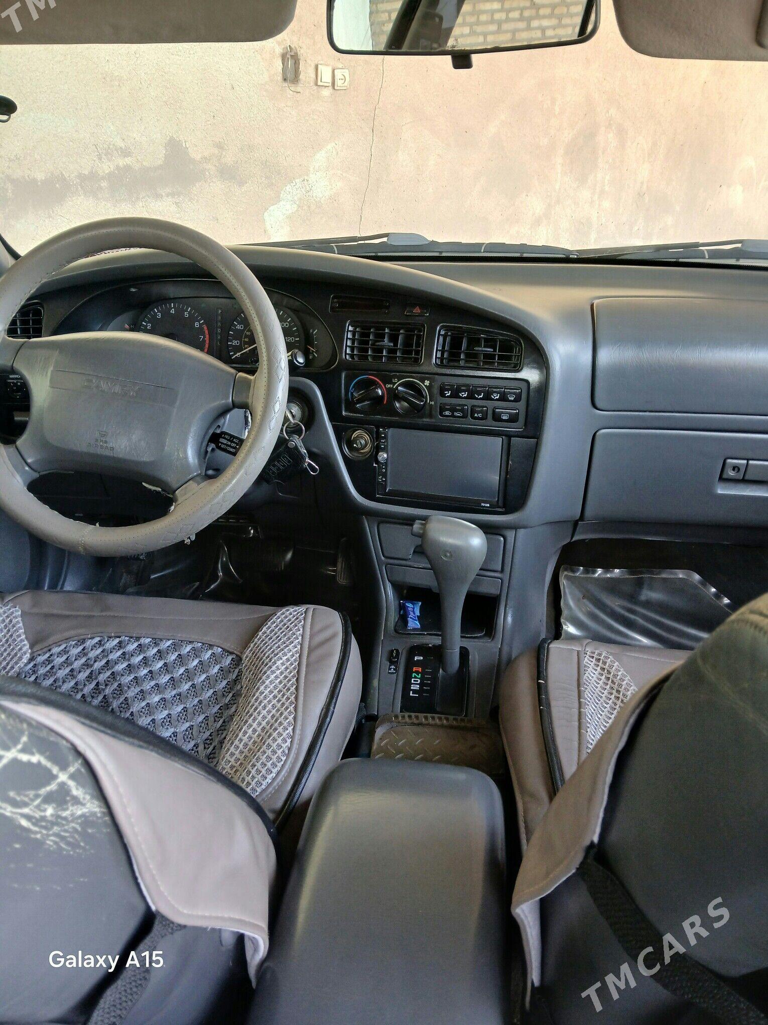 Toyota Camry 1993 - 112 000 TMT - Tejen - img 1