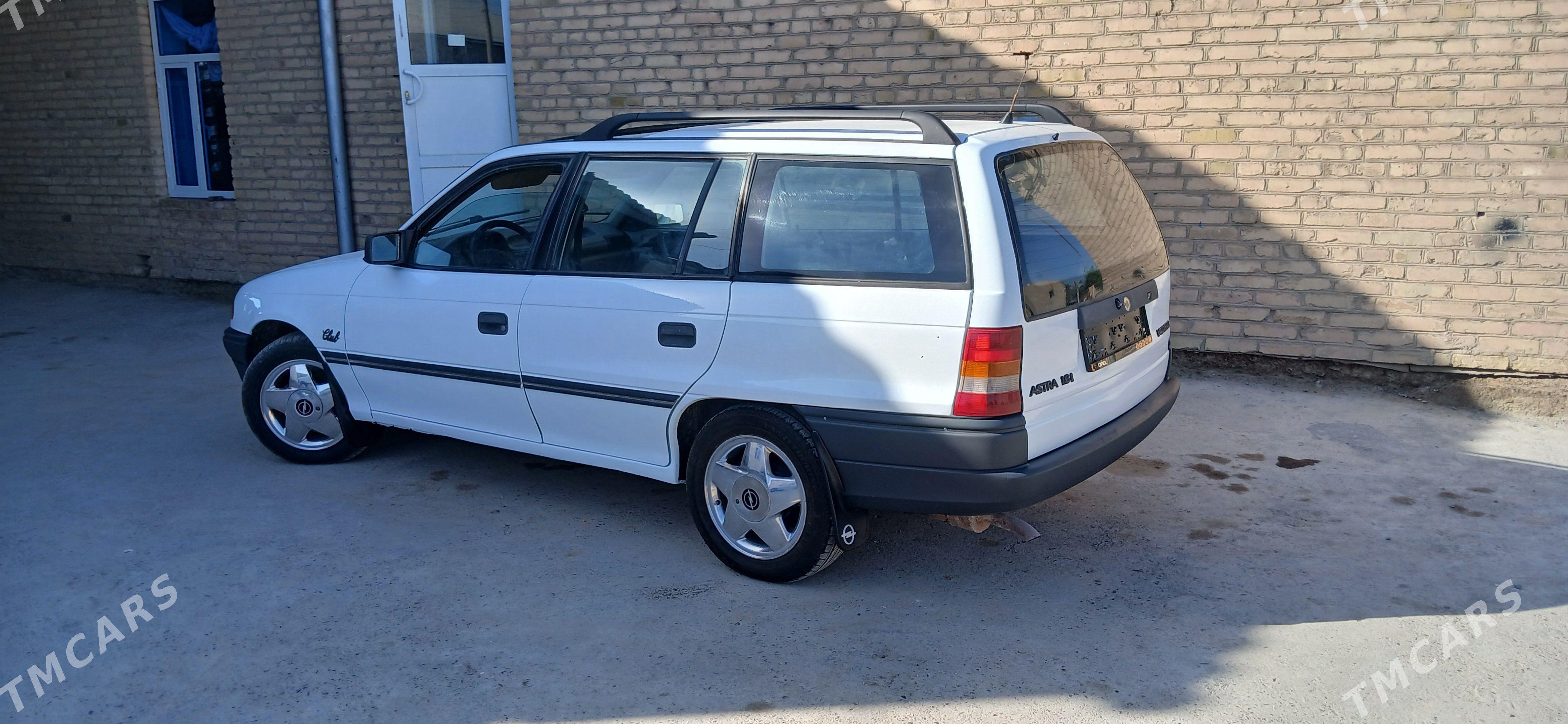 Opel Astra 1993 - 57 000 TMT - Сакарчага - img 1