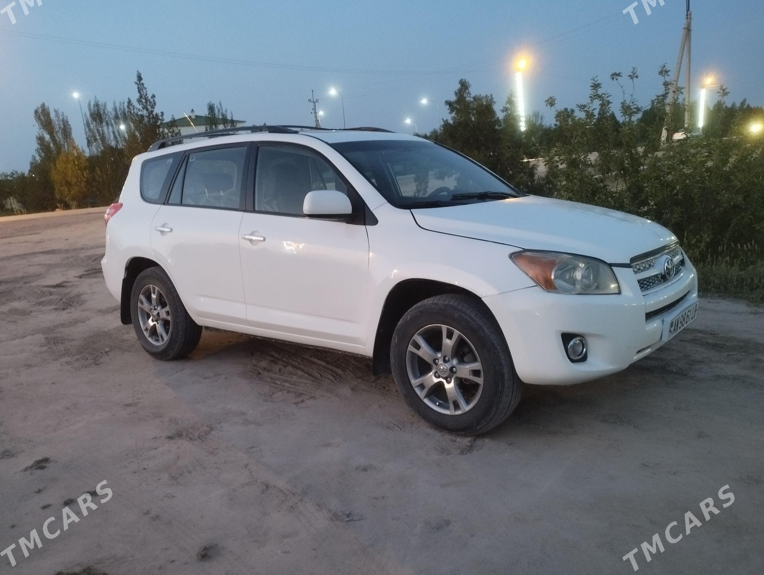 Toyota RAV4 2011 - 230 000 TMT - Halaç - img 1