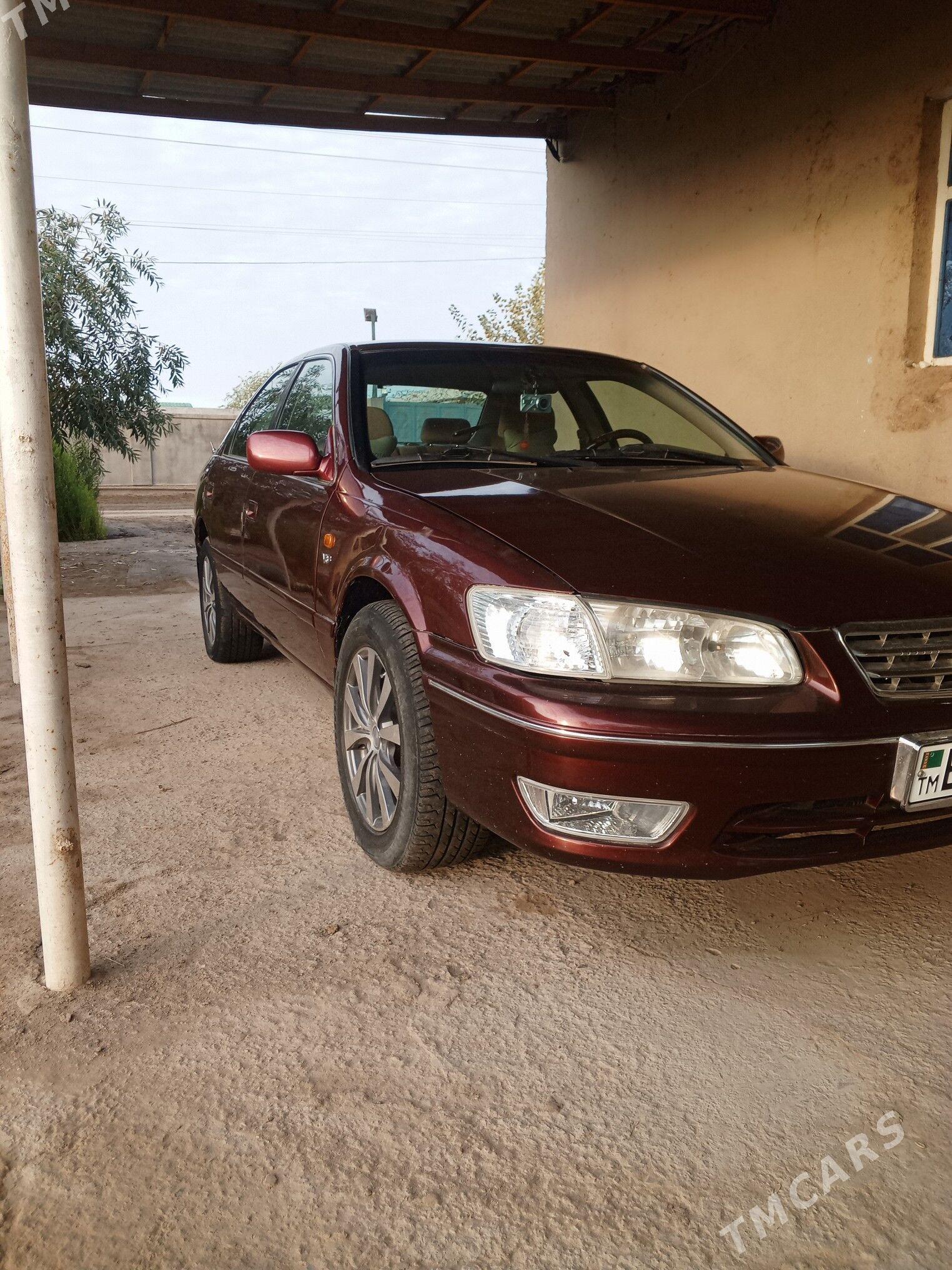 Toyota Camry 2000 - 160 000 TMT - Köneürgenç - img 1
