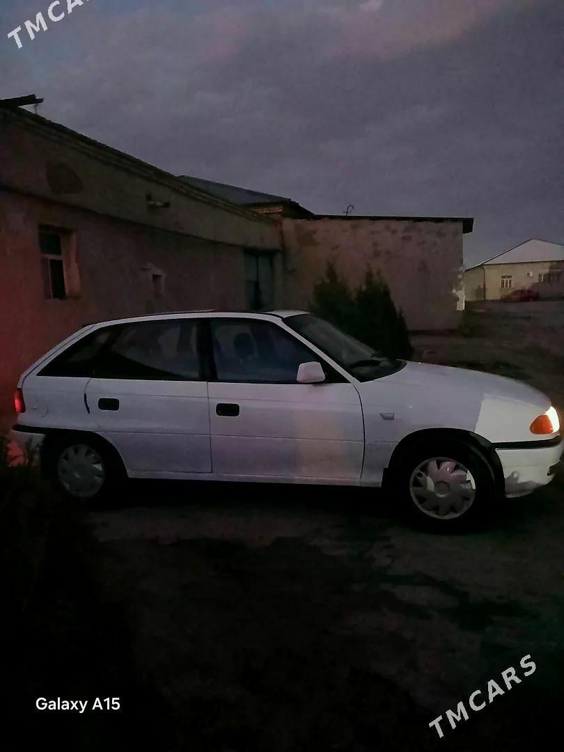 Opel Astra 1993 - 28 000 TMT - Şabat etr. - img 1