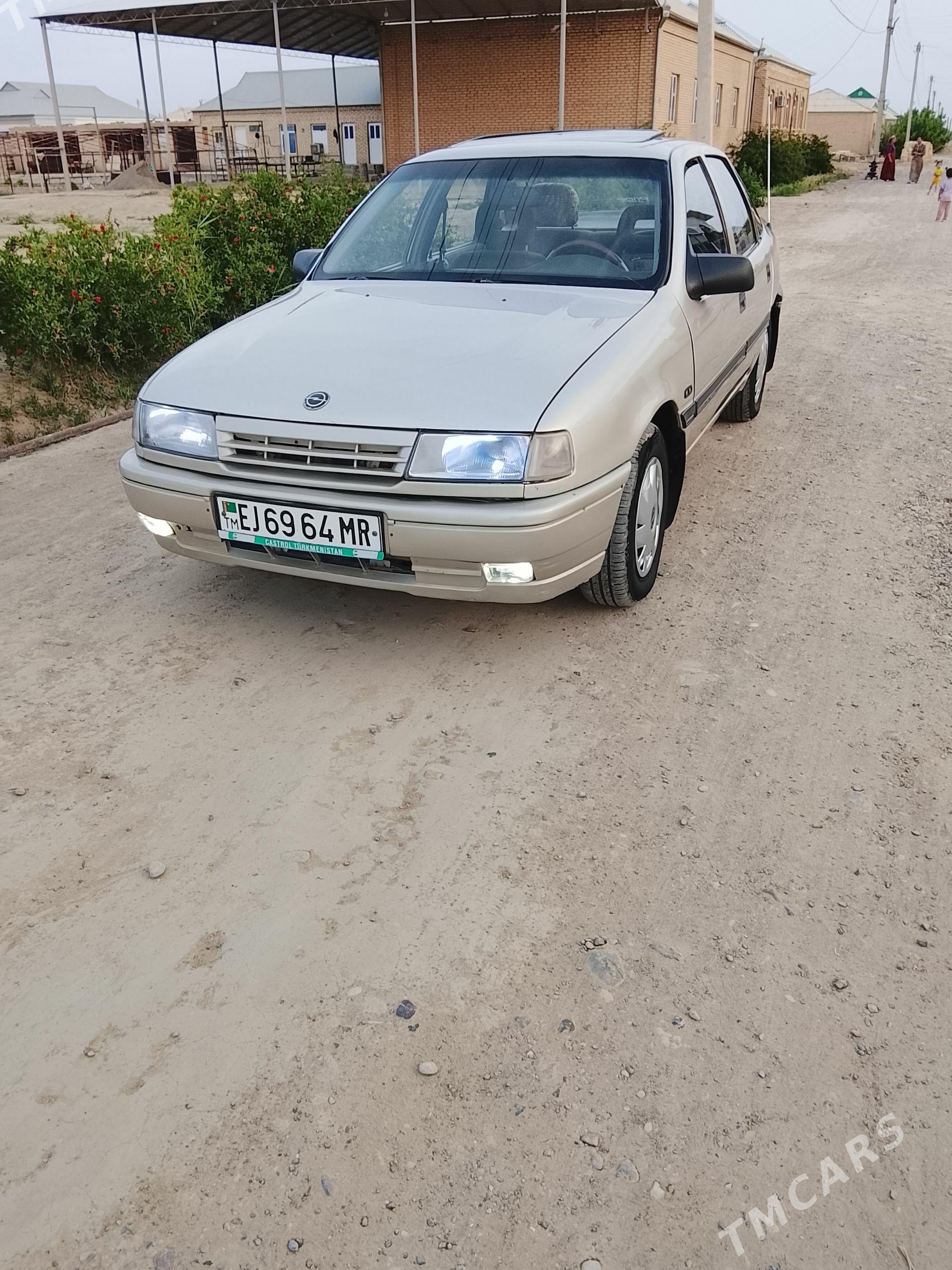 Opel Vectra 1989 - 38 000 TMT - Murgap - img 1