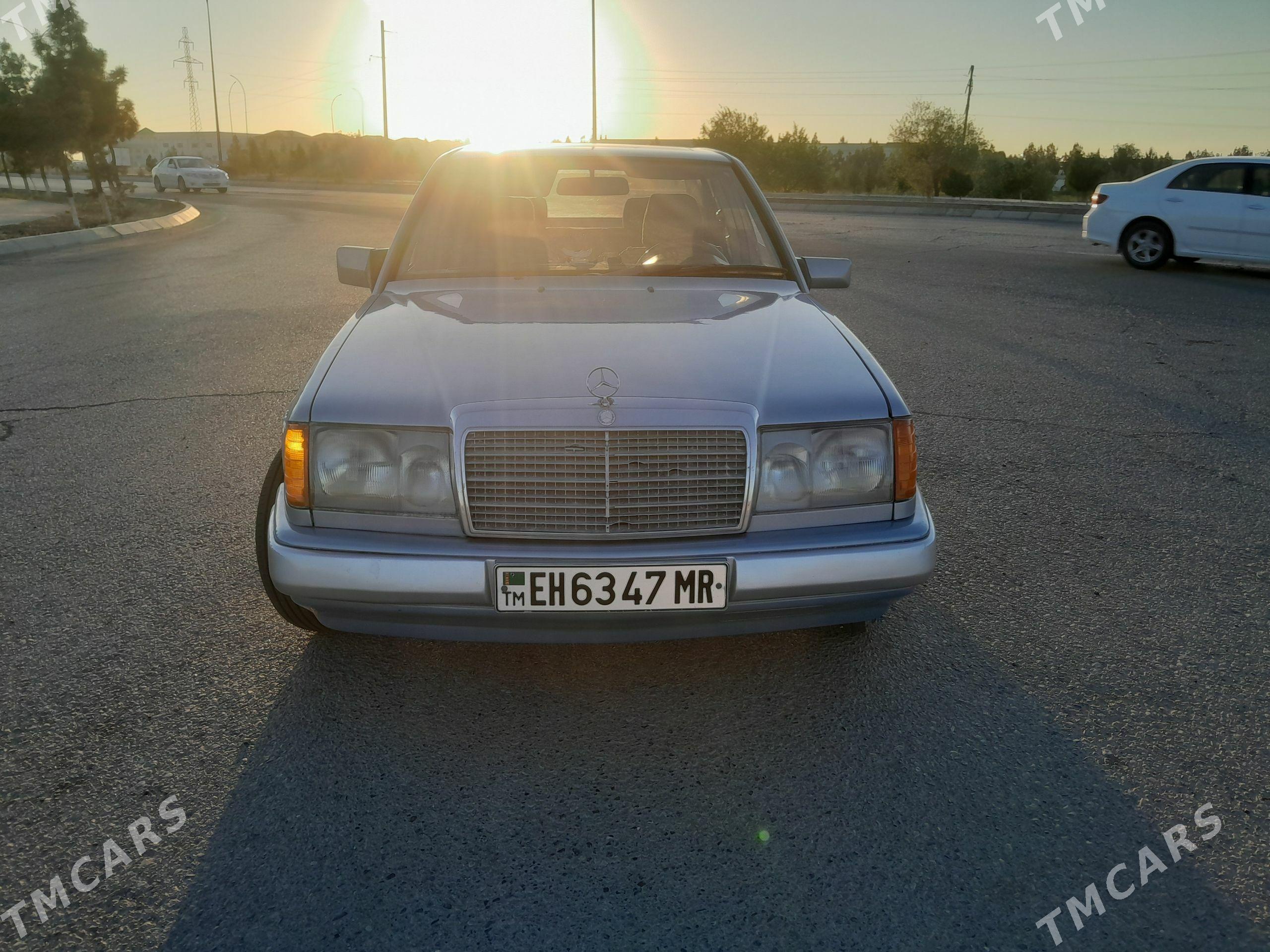 Mercedes-Benz 300E 1989 - 50 000 TMT - Mary - img 1