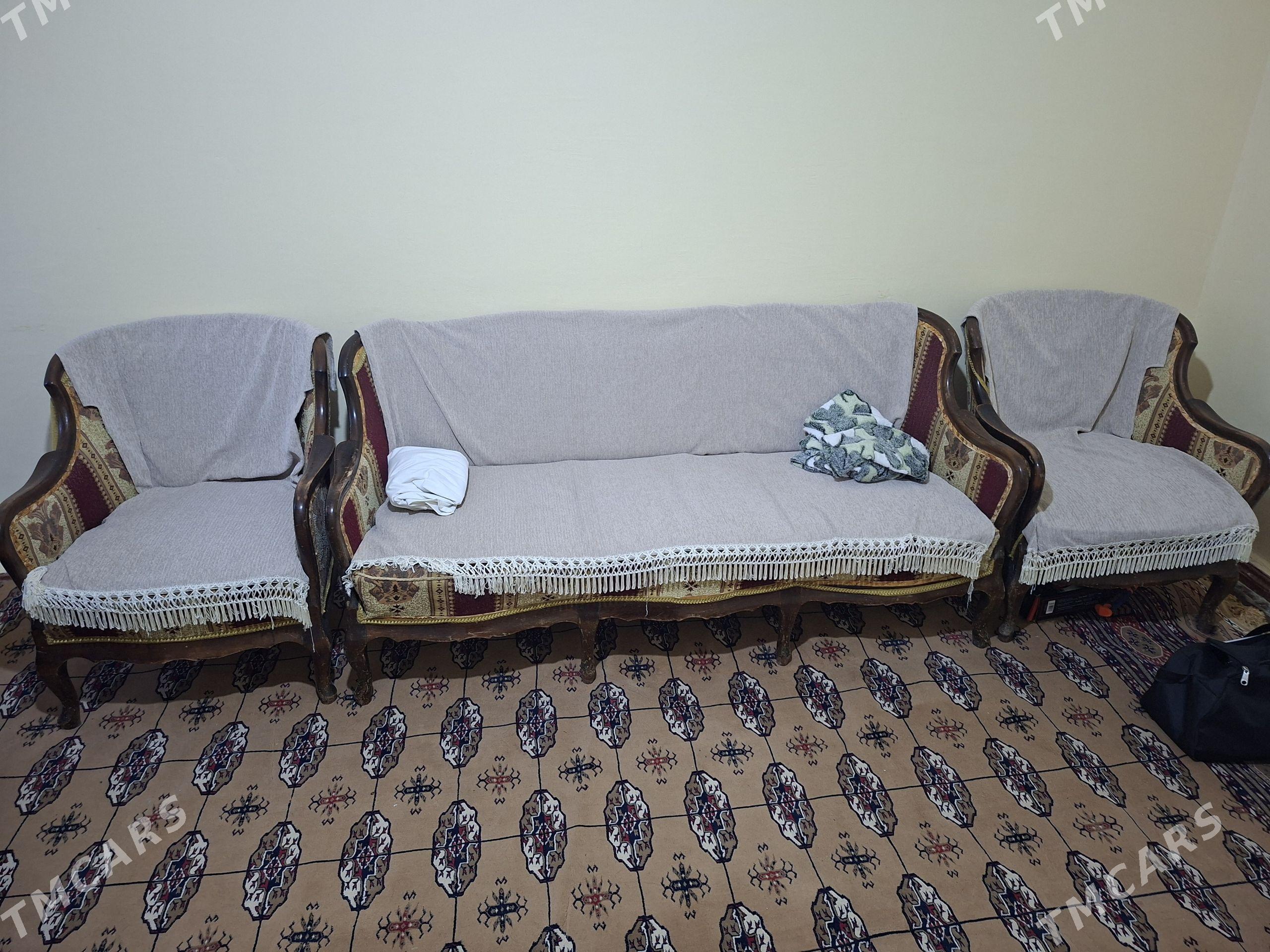 Diwan 3 li - Туркменбаши - img 1