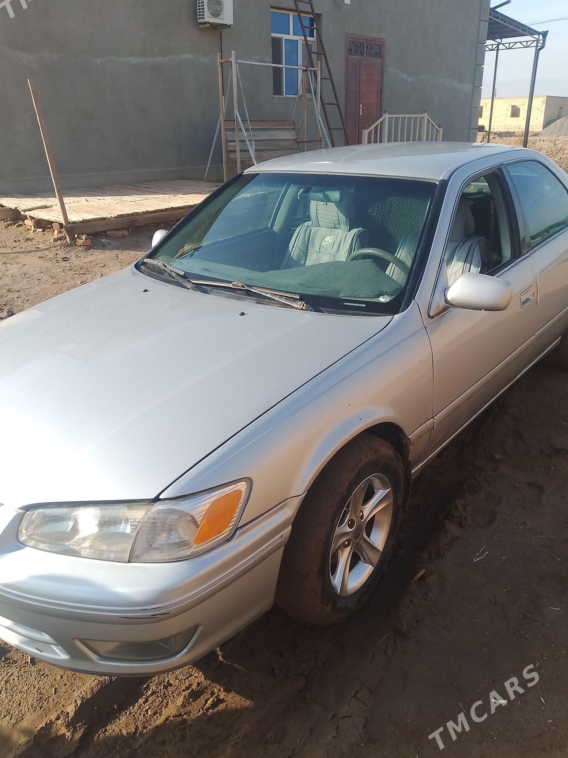 Toyota Camry 2000 - 140 000 TMT - Гурбансолтан Едже - img 1