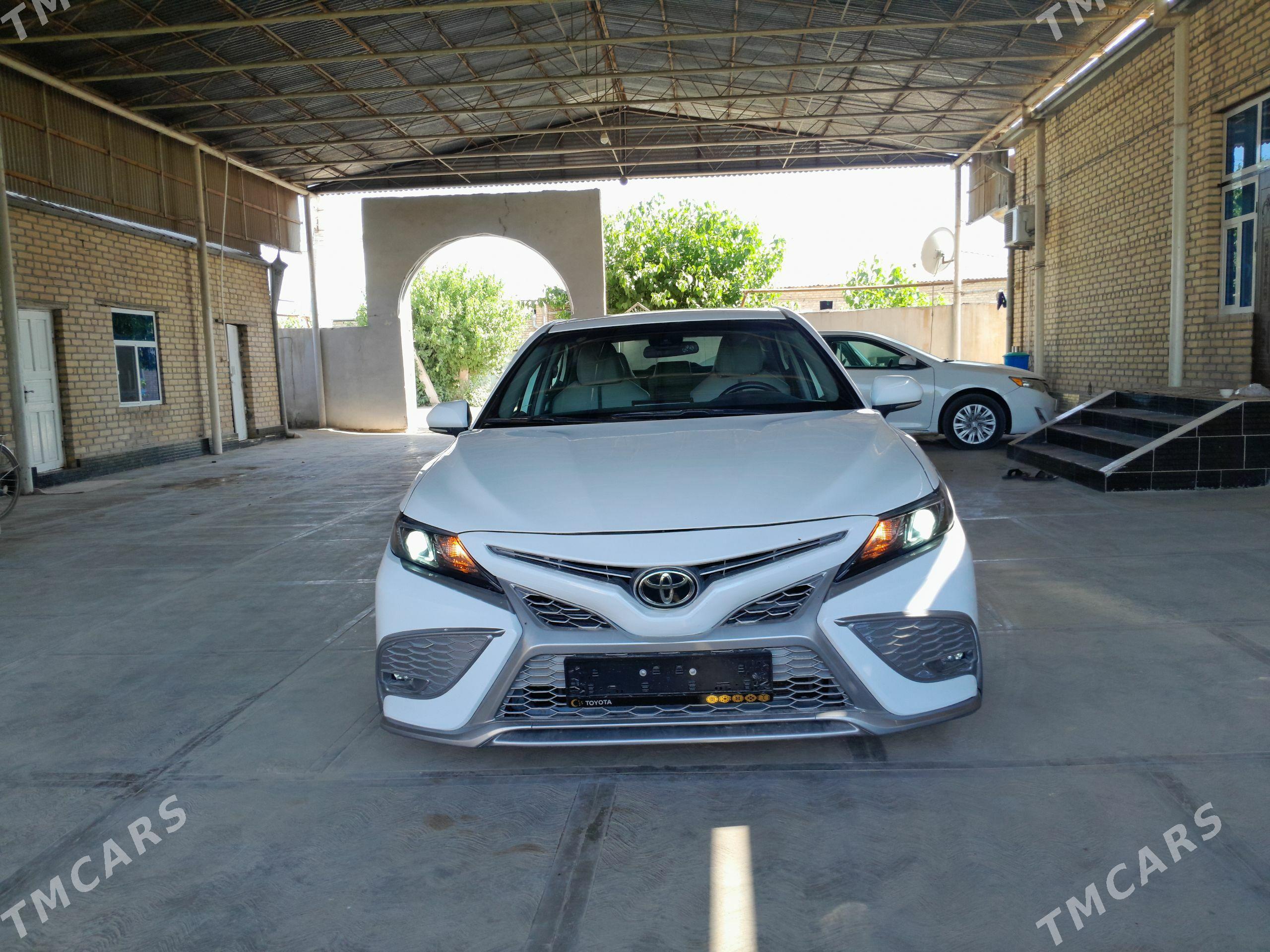 Toyota Camry 2022 - 310 000 TMT - Мары - img 1