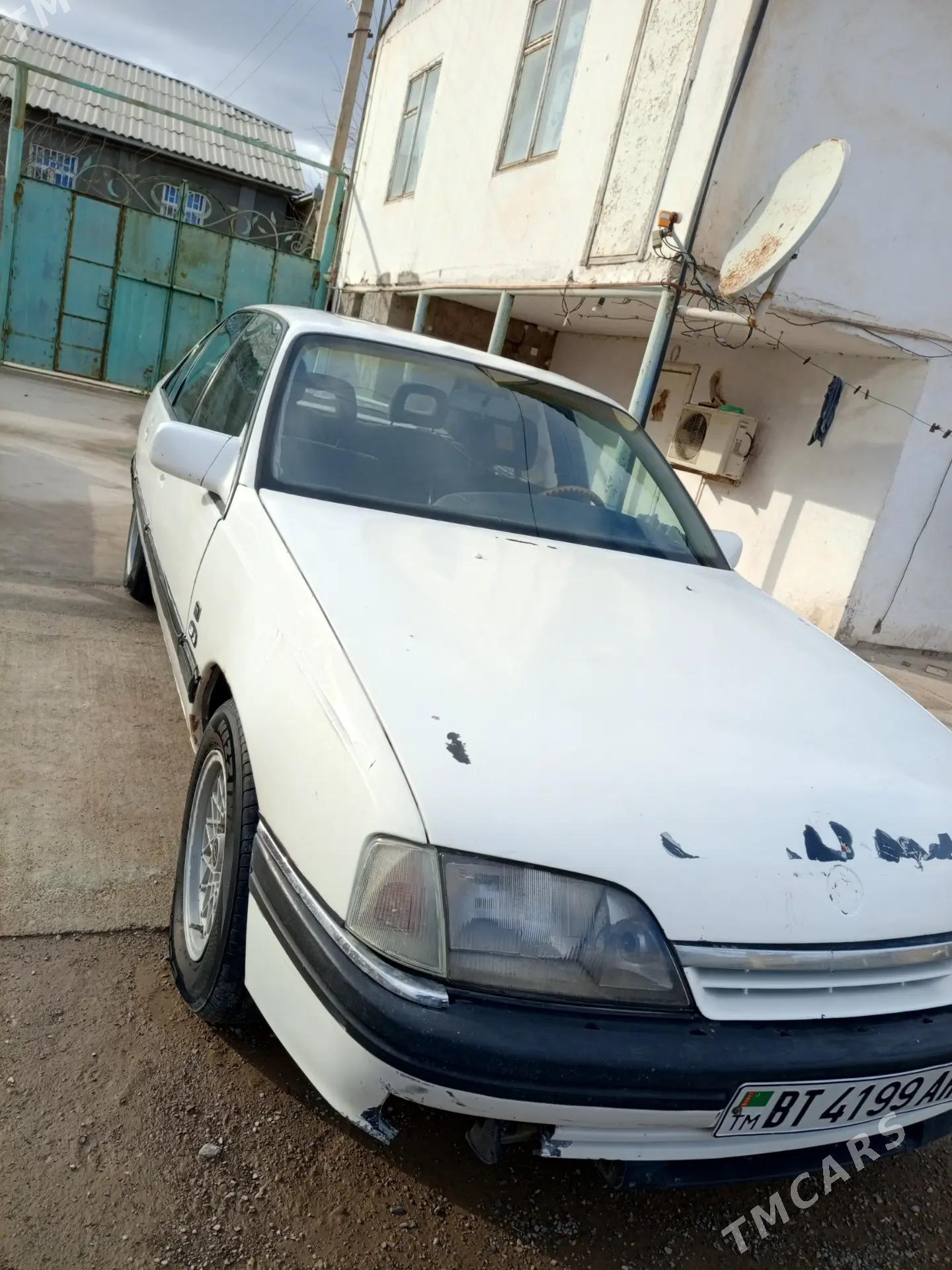 Opel Omega 1993 - 20 000 TMT - Теджен - img 1