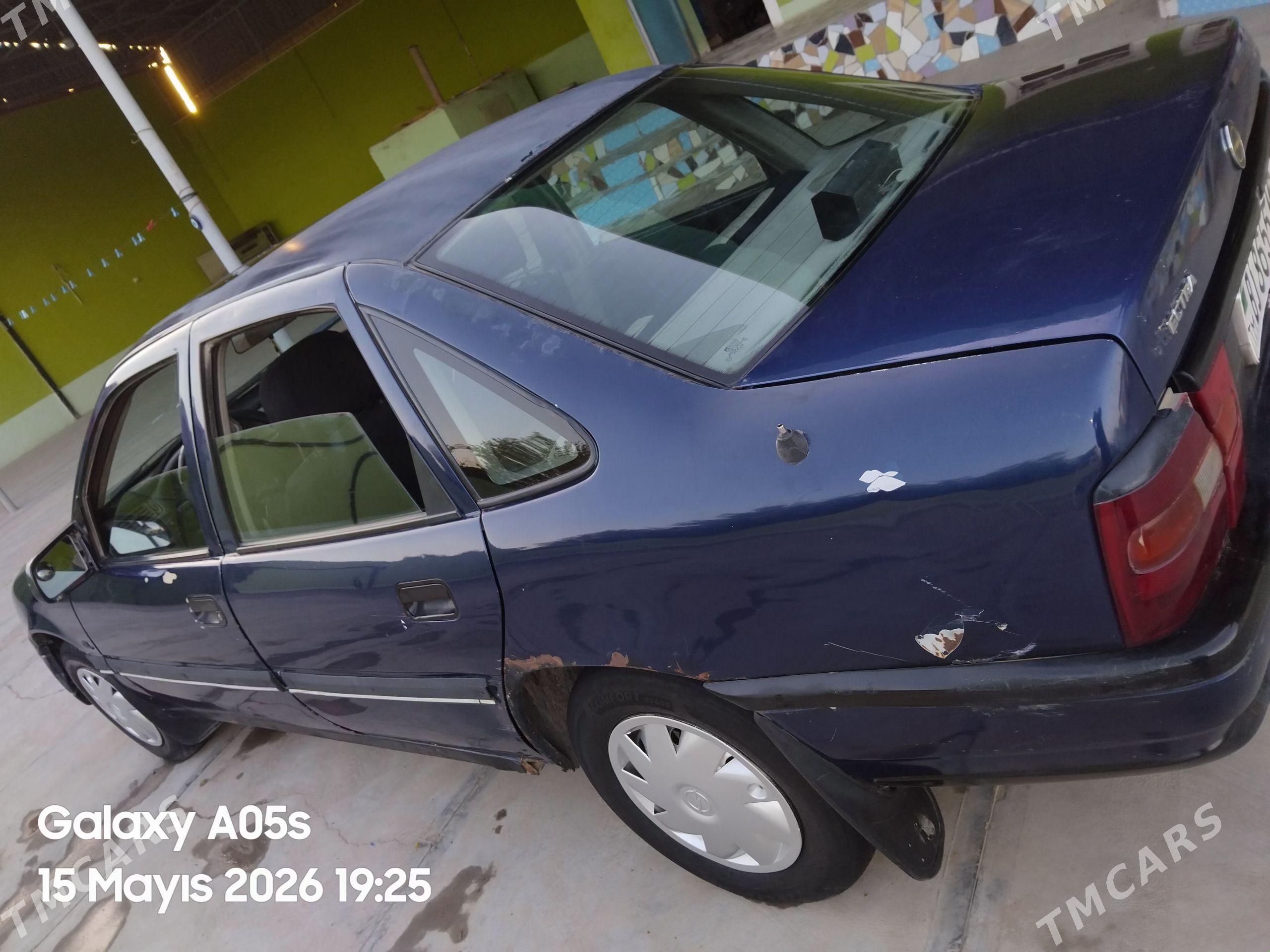 Opel Vectra 1992 - 25 000 TMT - Mary - img 1