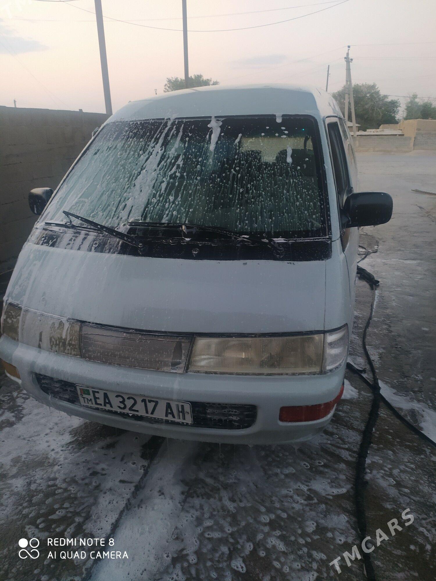 Toyota Town Ace 1993 - 30 000 TMT - Bäherden - img 1