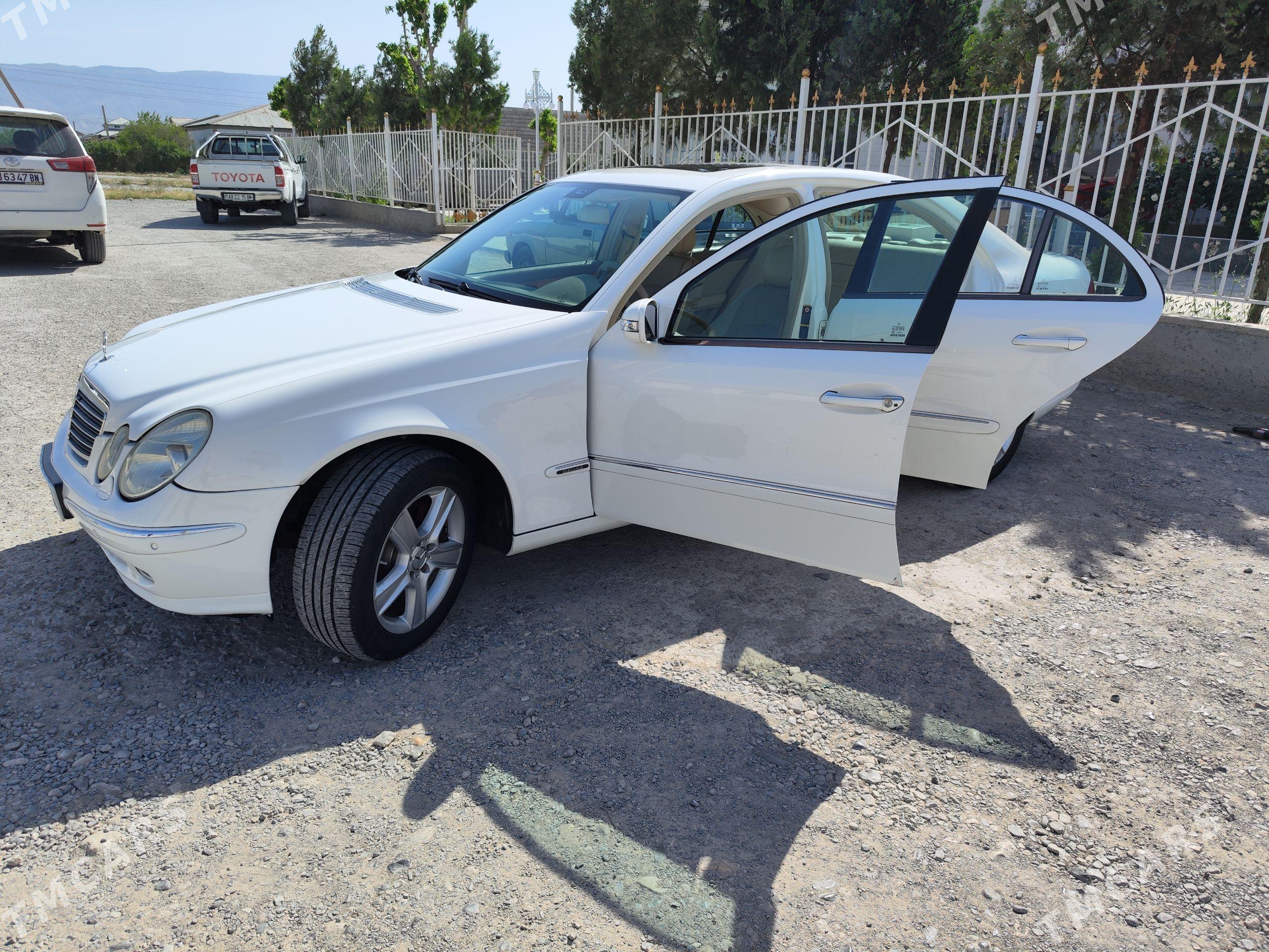 Mercedes-Benz E320 2005 - 150 000 TMT - Gyzylarbat - img 1