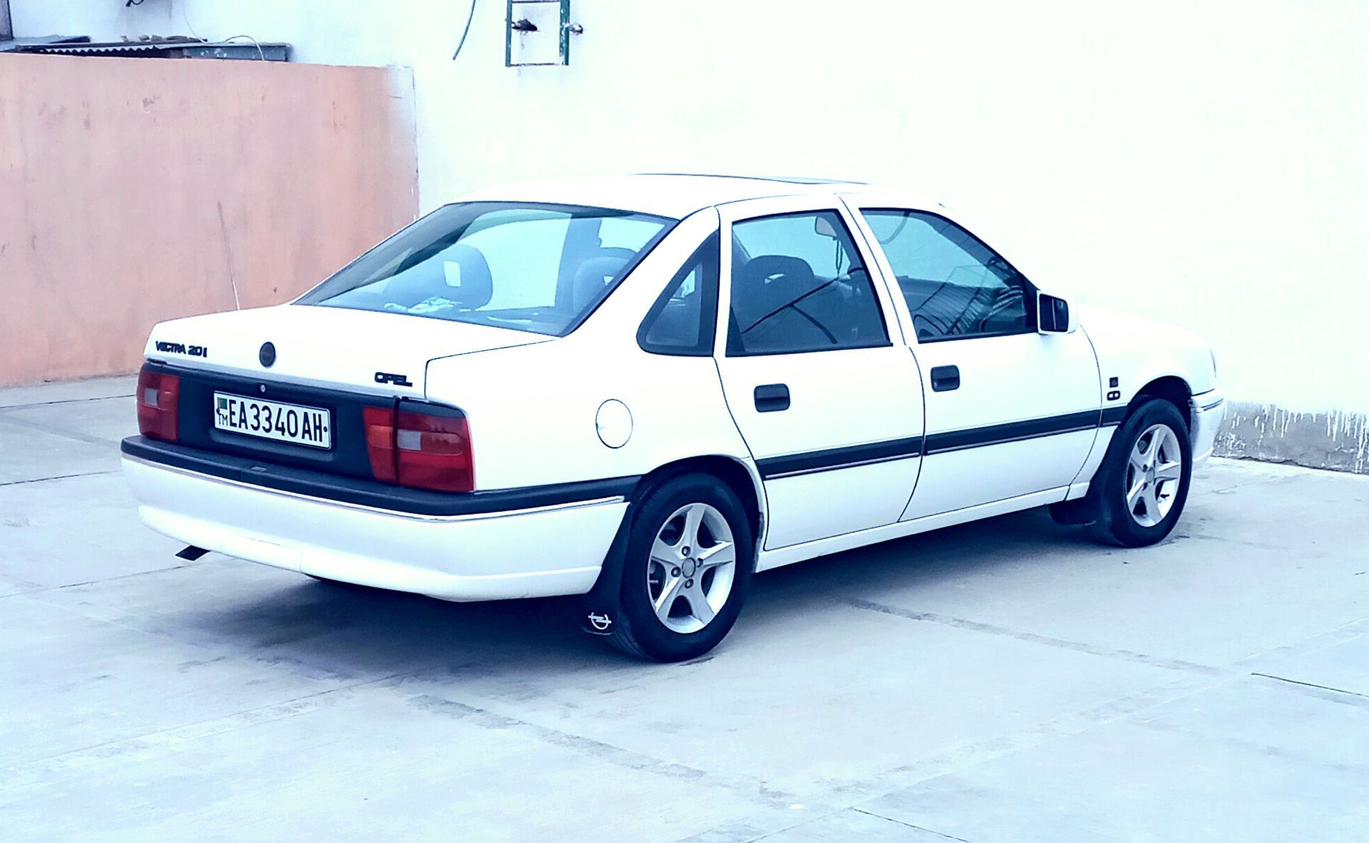Opel Vectra 1992 - 60 000 TMT - Bäherden - img 1