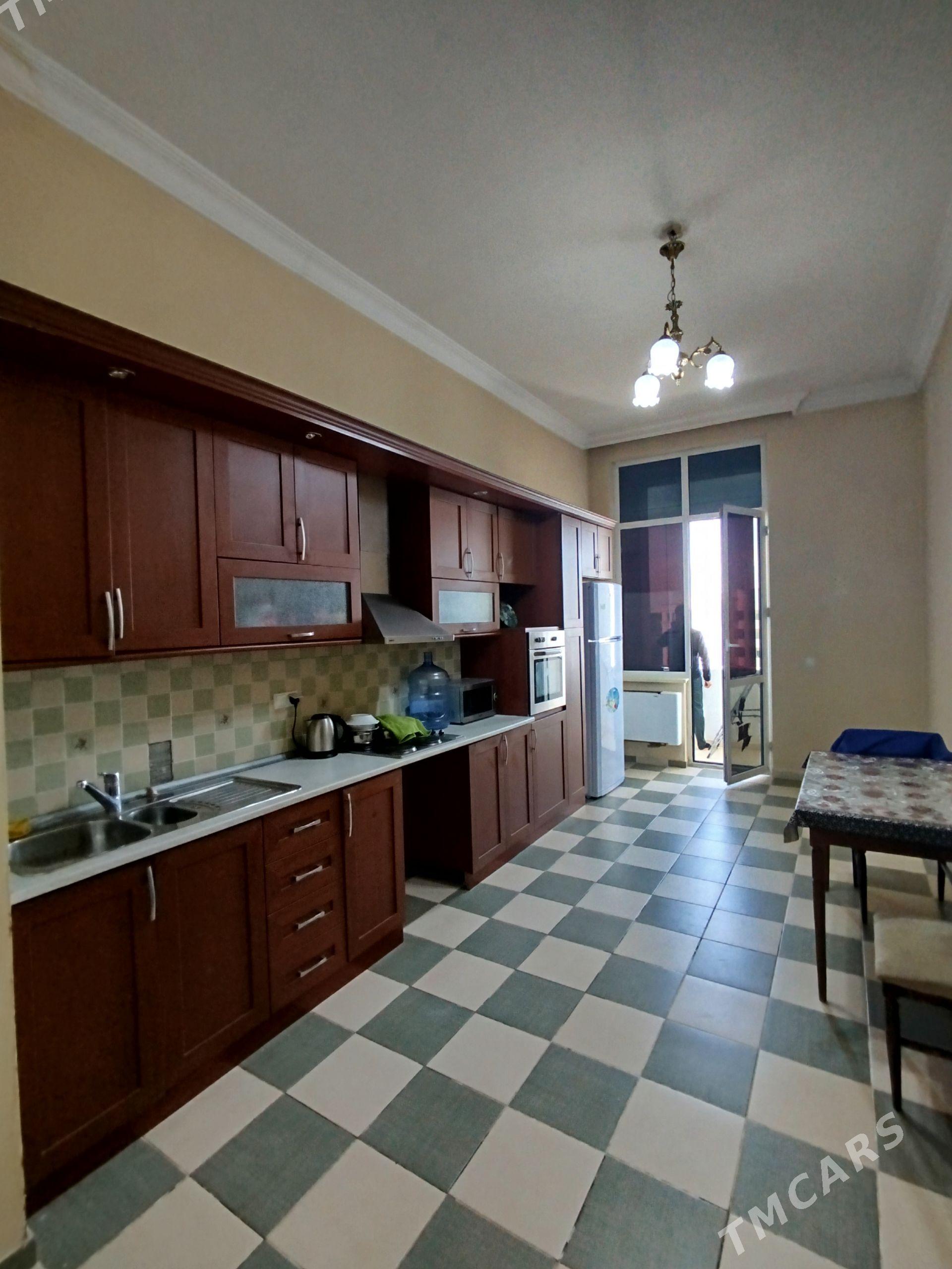 ПОДВОЙСКАЯ, 3-КОМН. 160М² - ул. Подвойского (Битарап Туркменистан шаёлы) - img 1