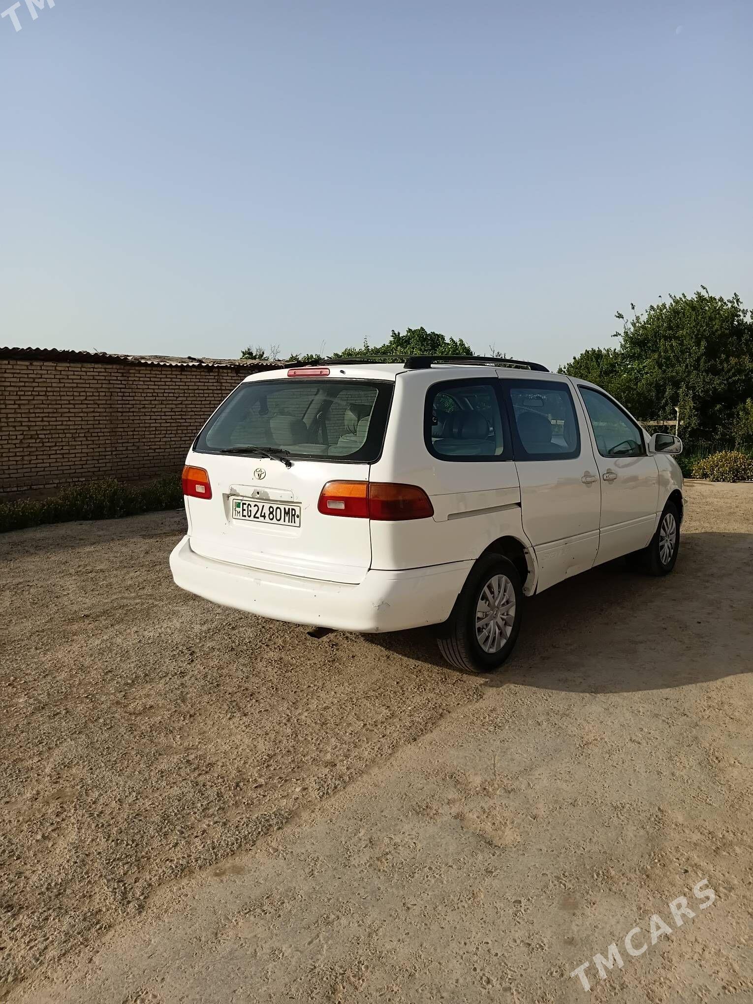 Toyota Sienna 1999 - 170 000 TMT - Mary - img 1