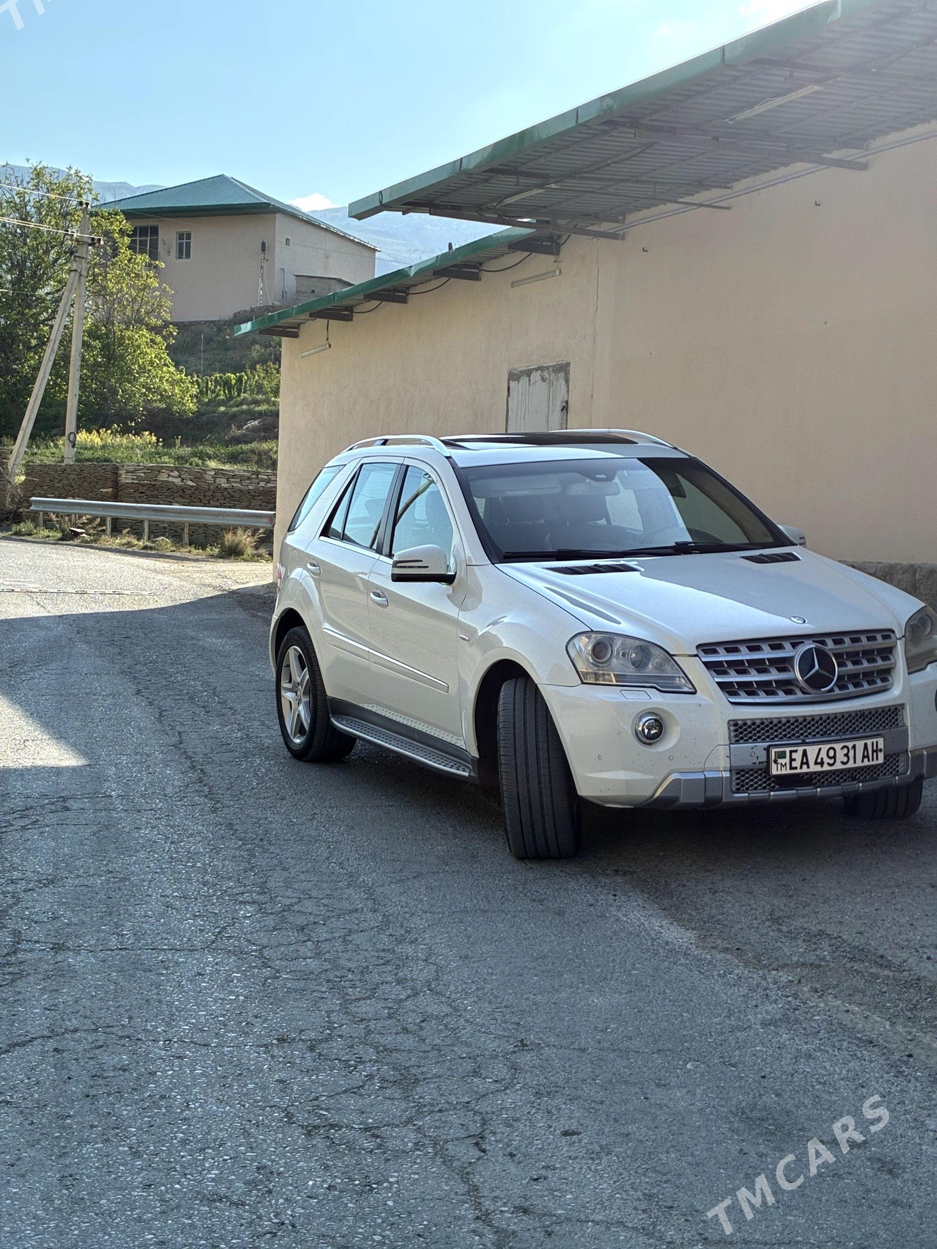 Mercedes-Benz ML350 2010 - 235 000 TMT - Бахарден - img 1