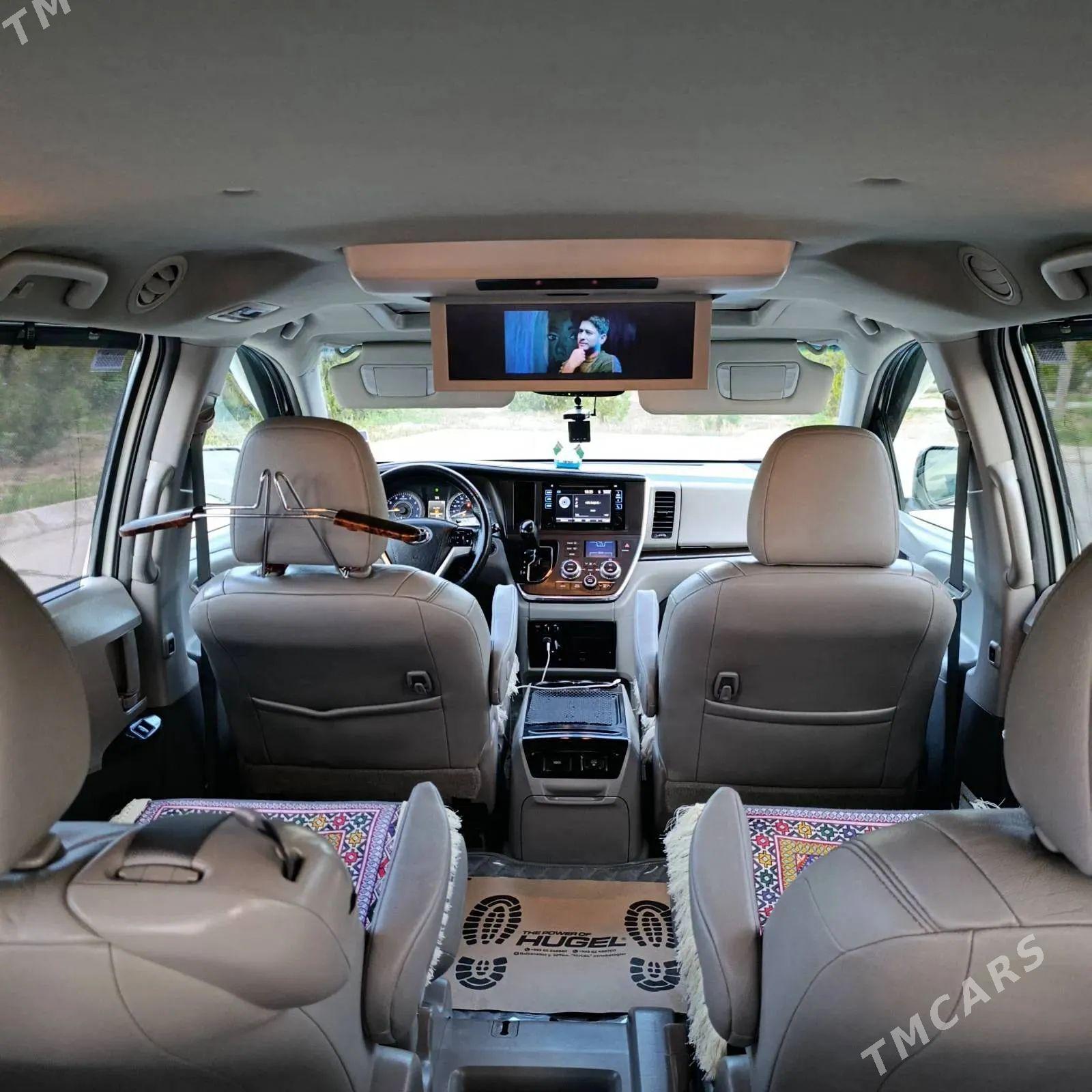 Toyota Sienna 2017 - 465 000 TMT - Балканабат - img 1