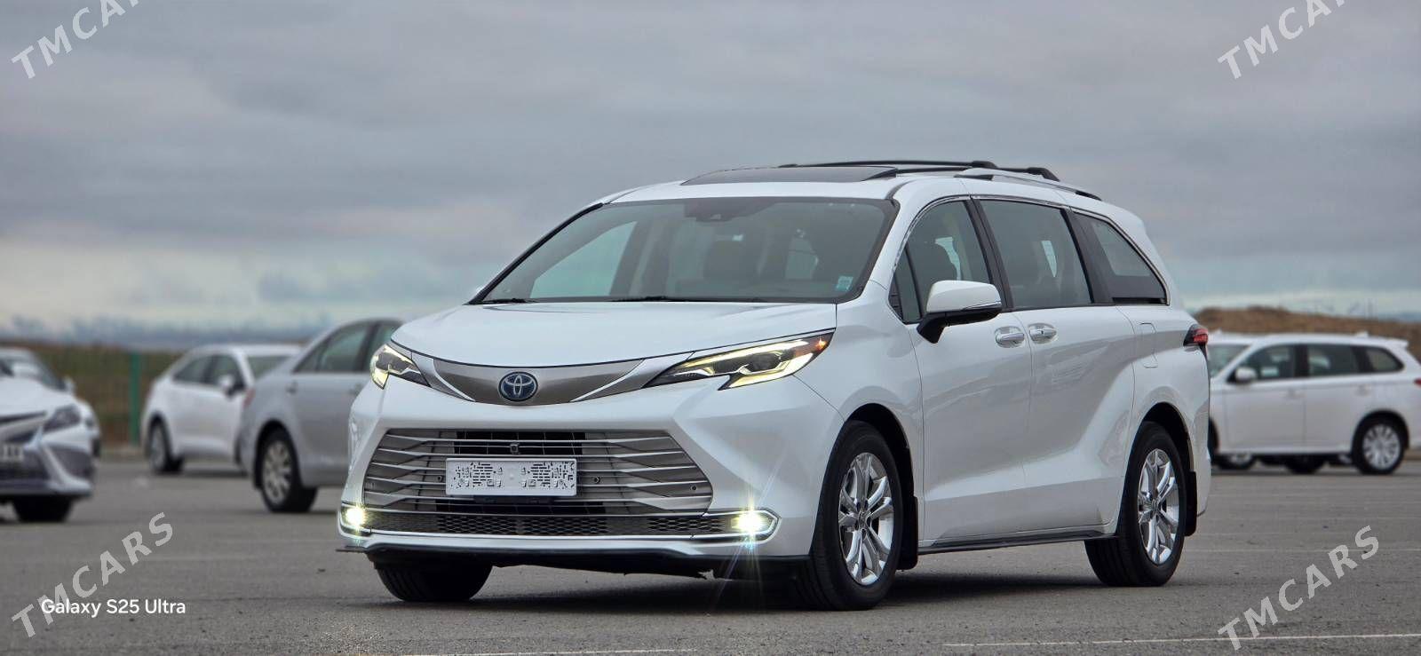 Toyota Sienna 2022 - 645 000 TMT - Дашогуз - img 1