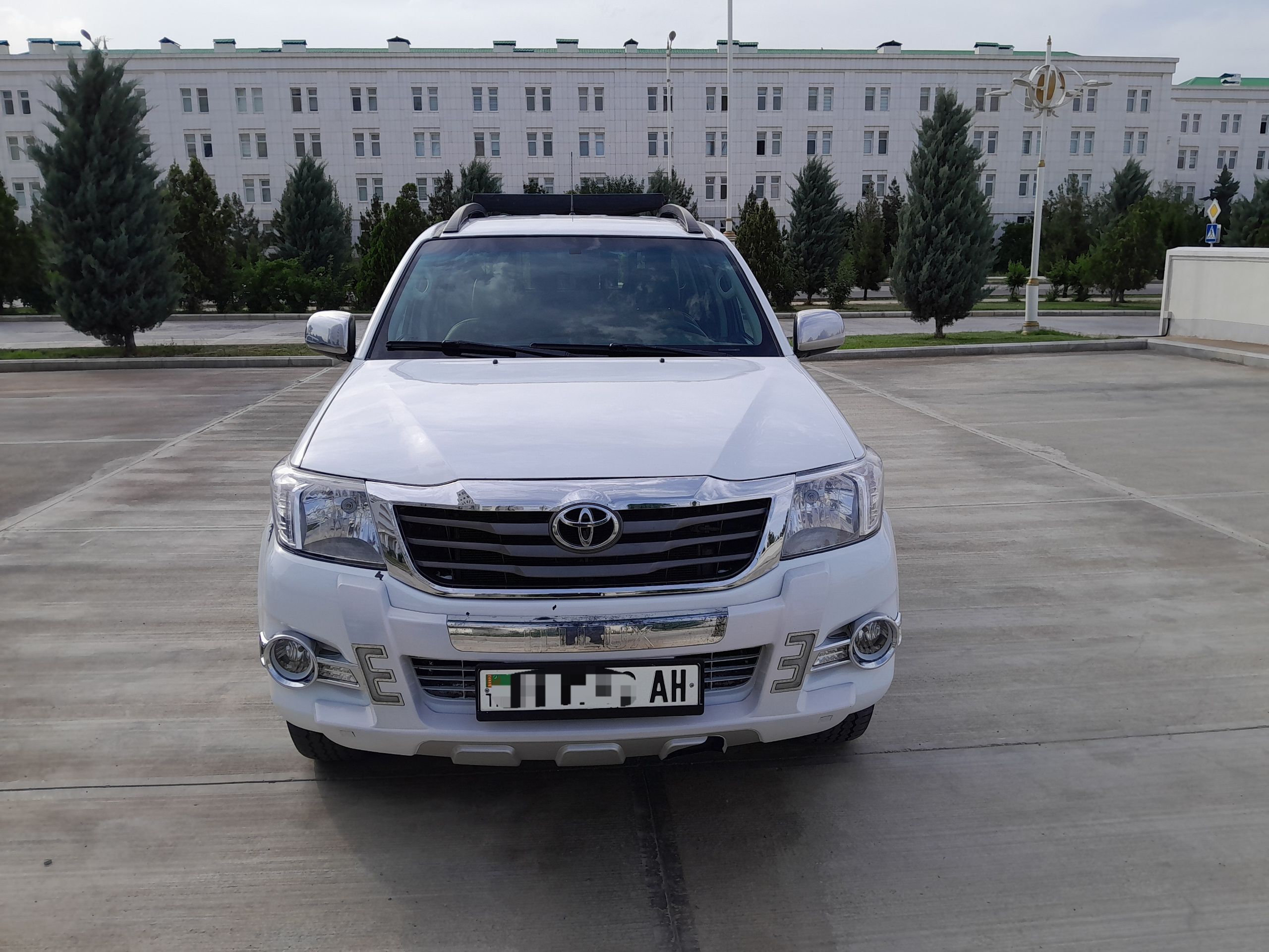 Toyota Hilux 2013 - 325 000 TMT - Ашхабад - img 1