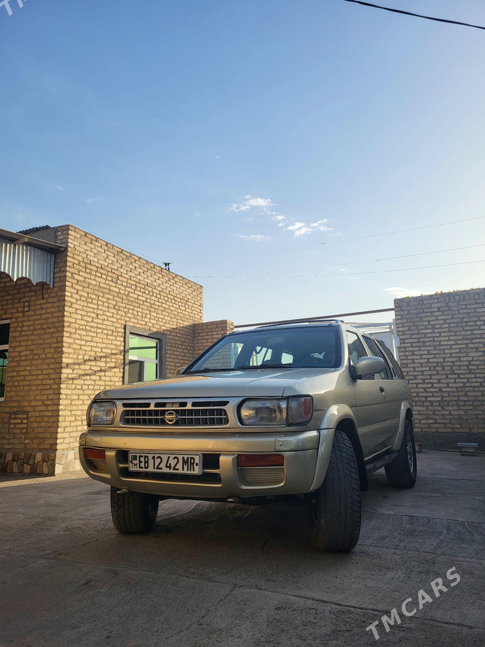 Nissan Pathfinder 1996 - 83 000 TMT - Байрамали - img 1
