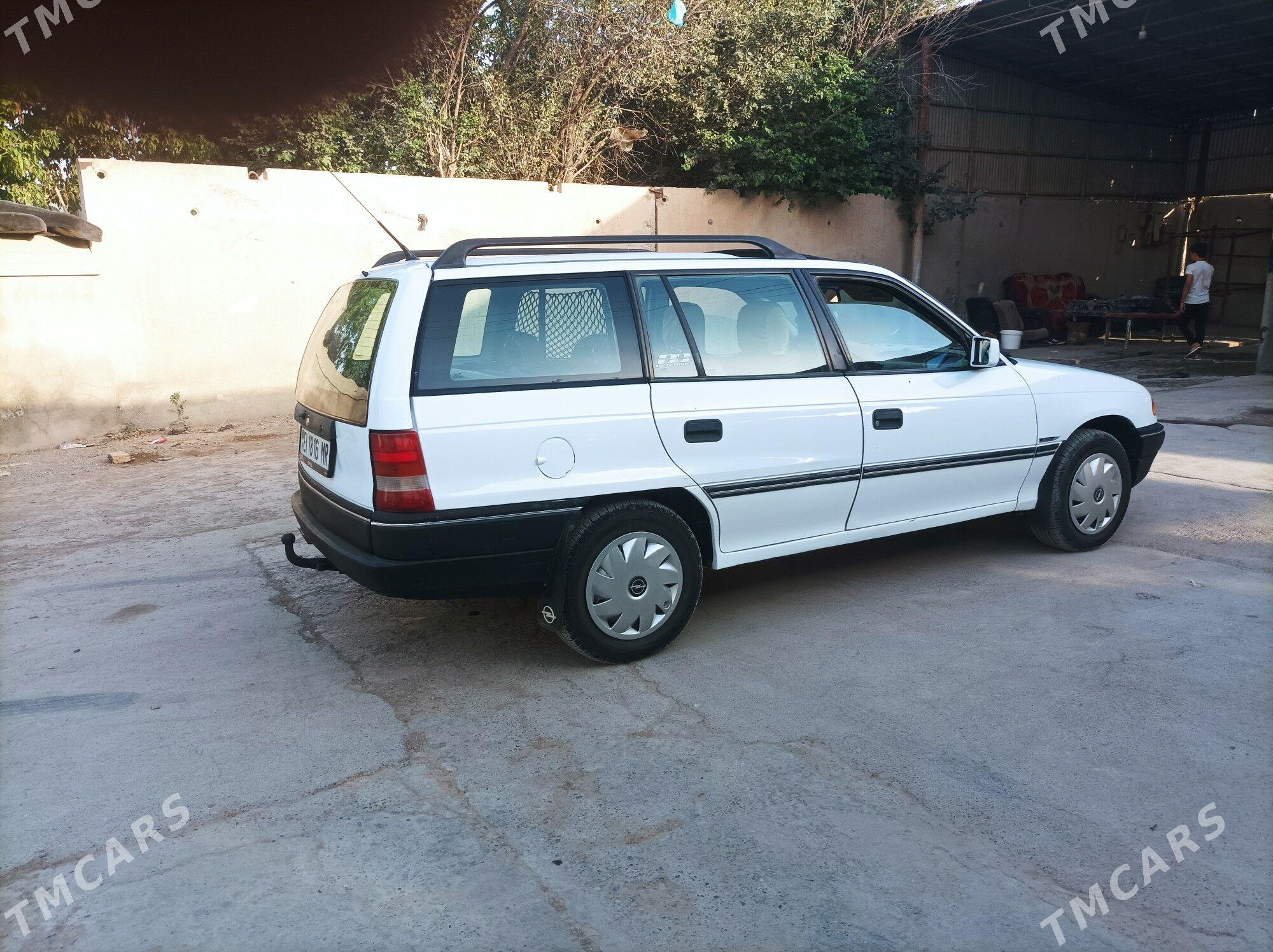 Opel Astra 1992 - 40 000 TMT - Мары - img 1