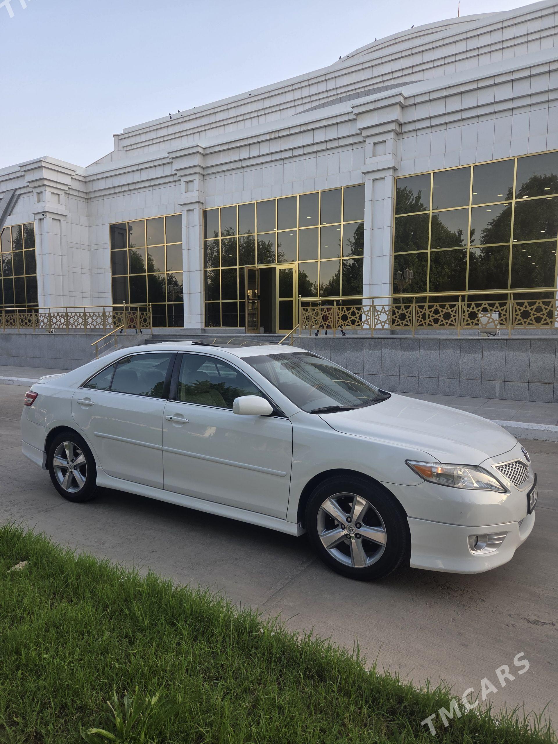 Toyota Camry 2011 - 240 000 TMT - Мары - img 1