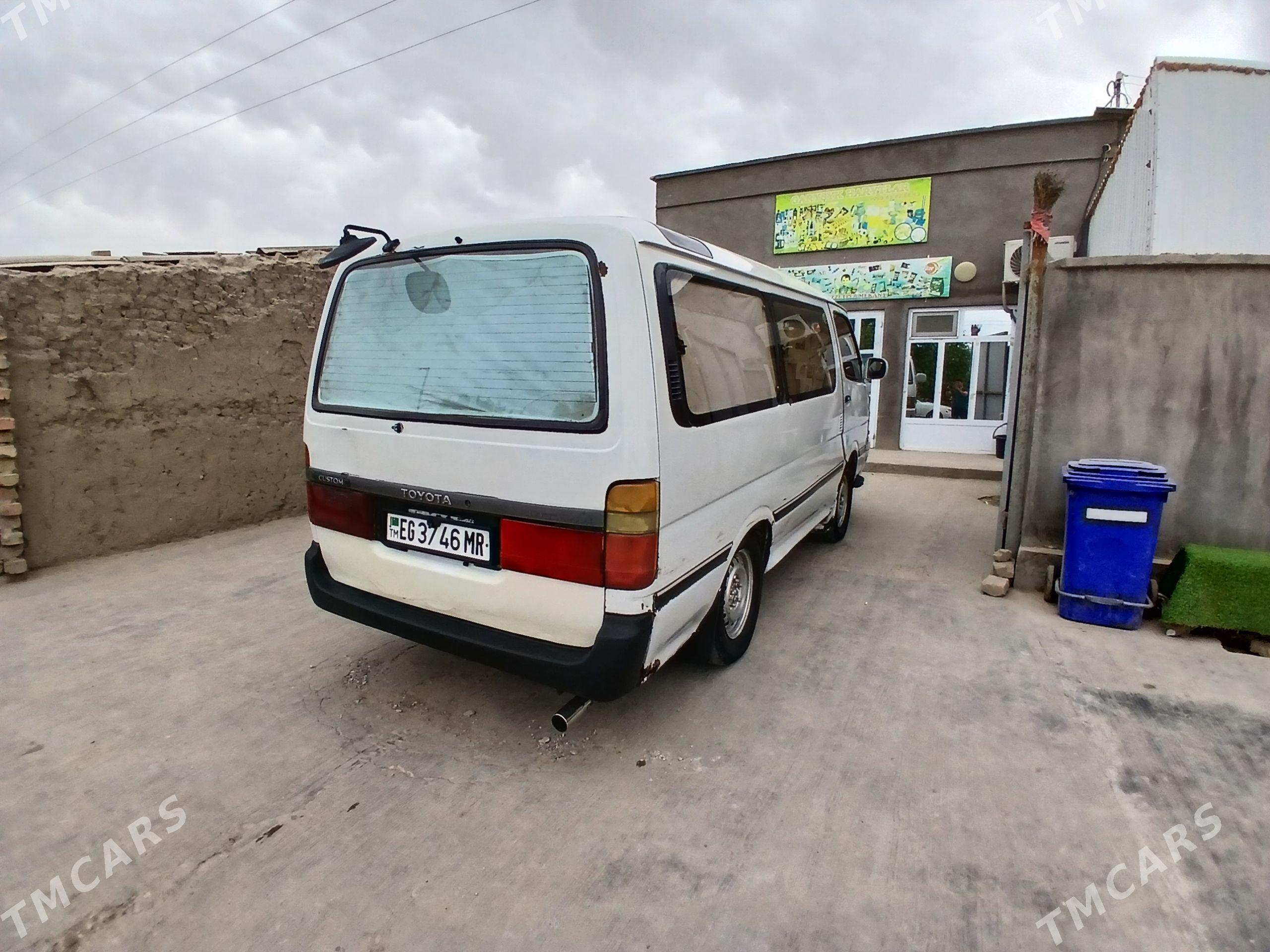 Toyota Hiace 1990 - 70 000 TMT - Murgap - img 1
