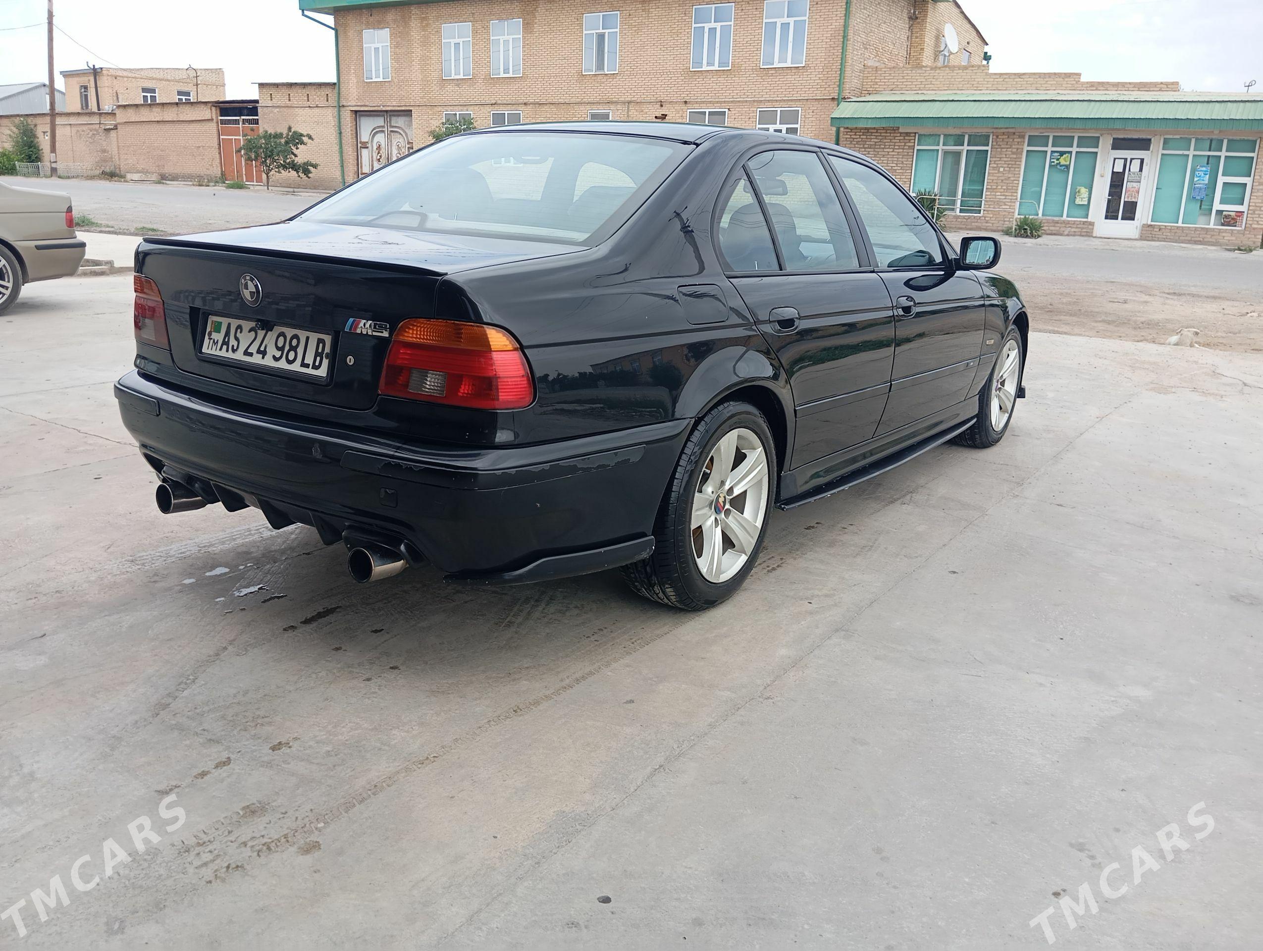 BMW E39 1999 - 145 000 TMT - Türkmenabat - img 1