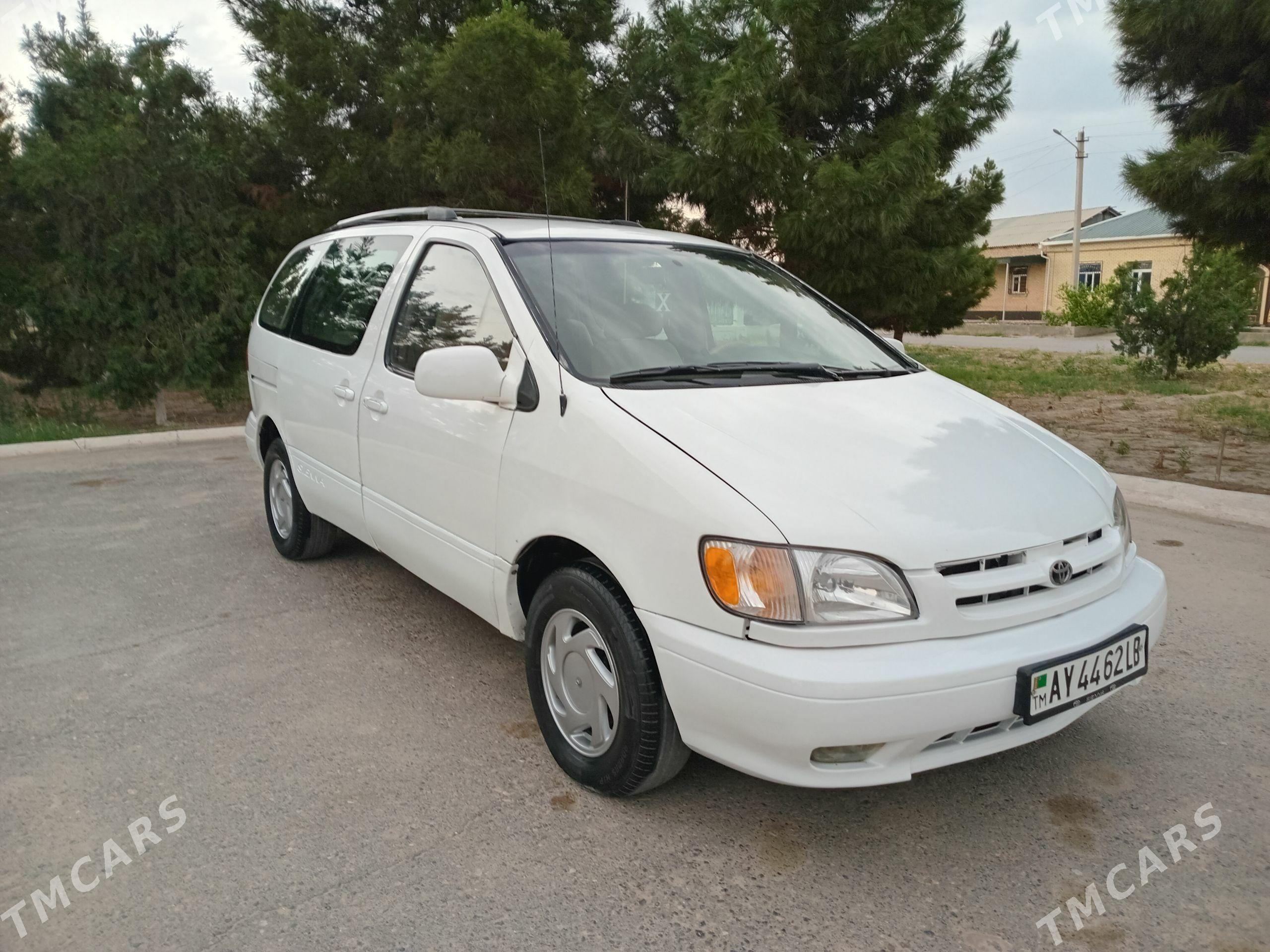 Toyota Sienna 1998 - 125 000 TMT - Farap - img 1