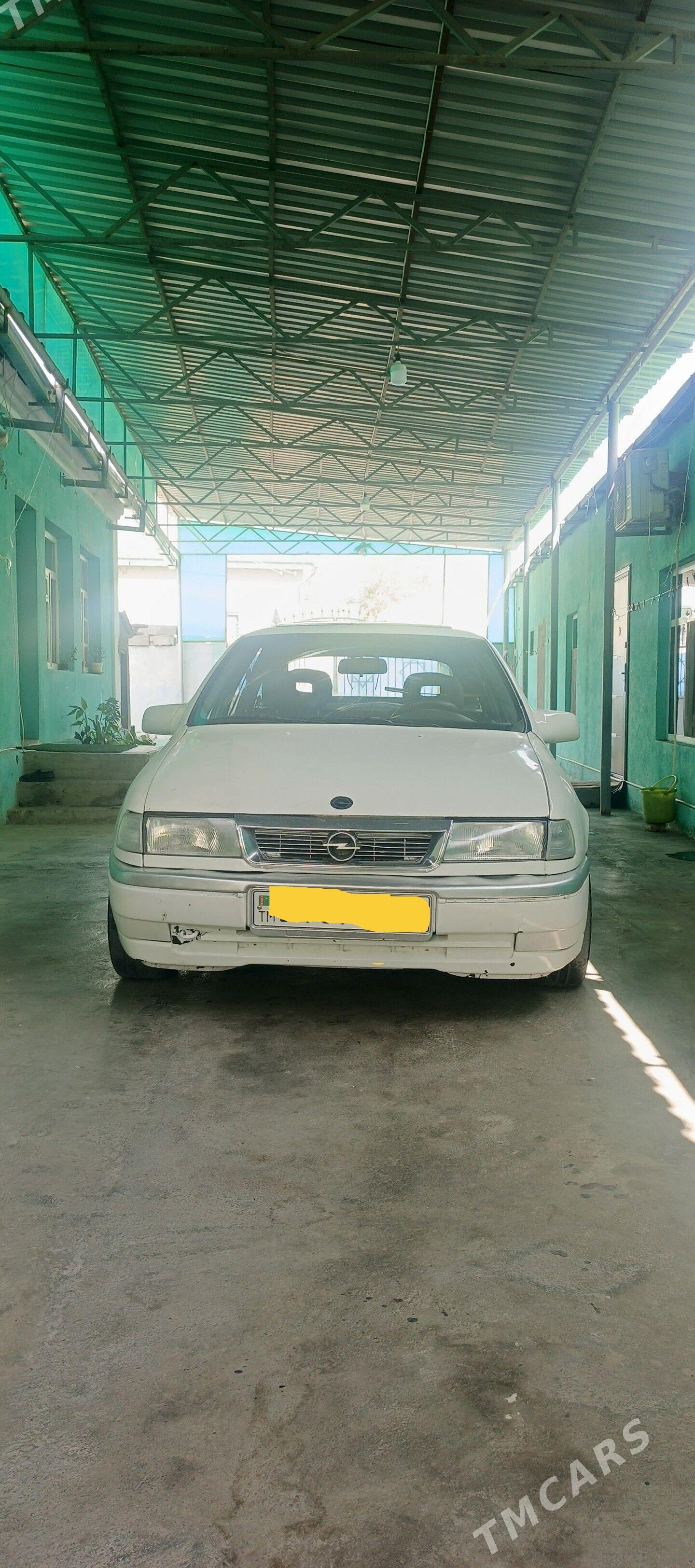 Opel Vectra 1992 - 39 000 TMT - Багир - img 1