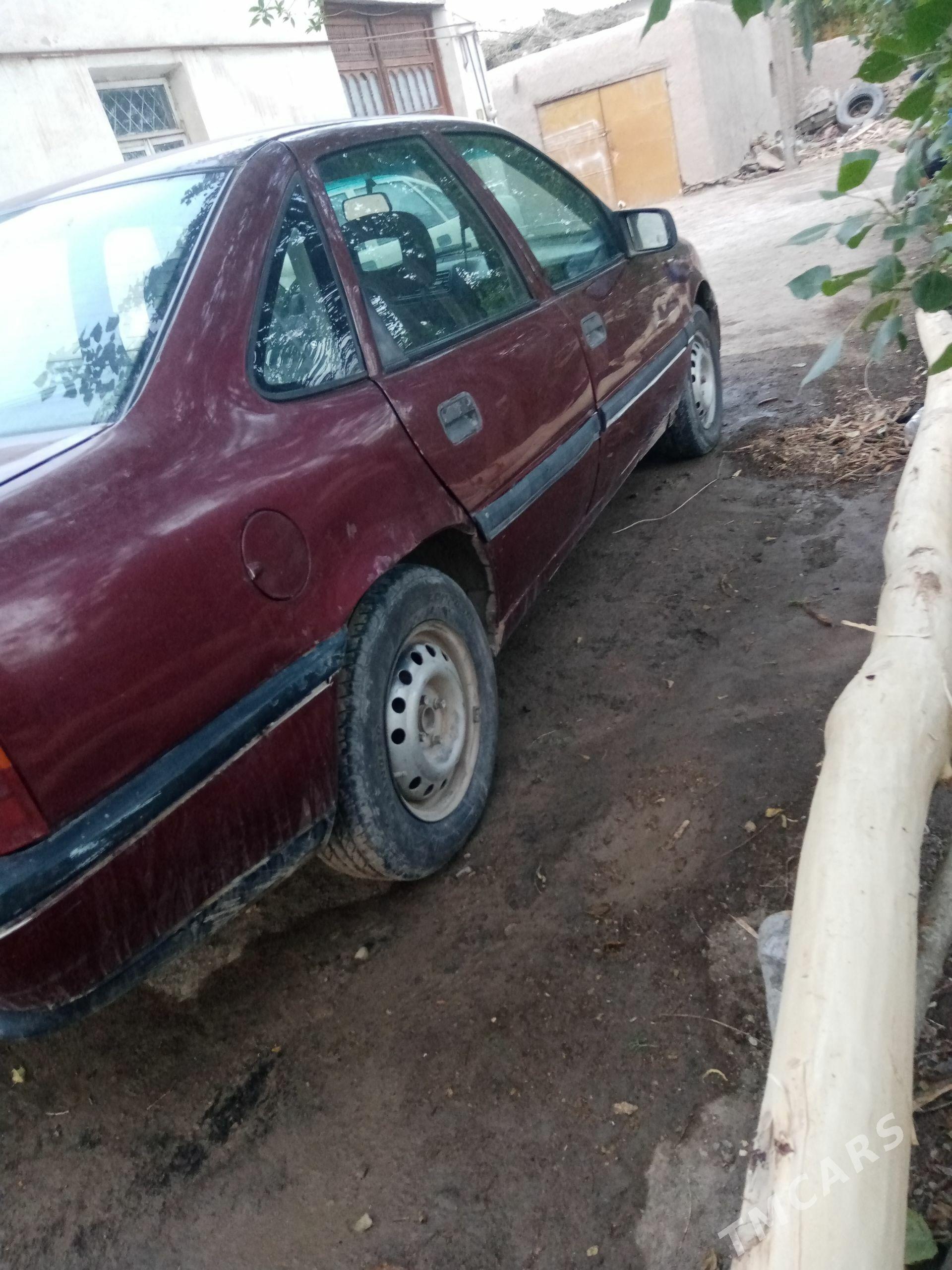 Opel Vectra 1992 - 35 000 TMT - Гурбансолтан Едже - img 1